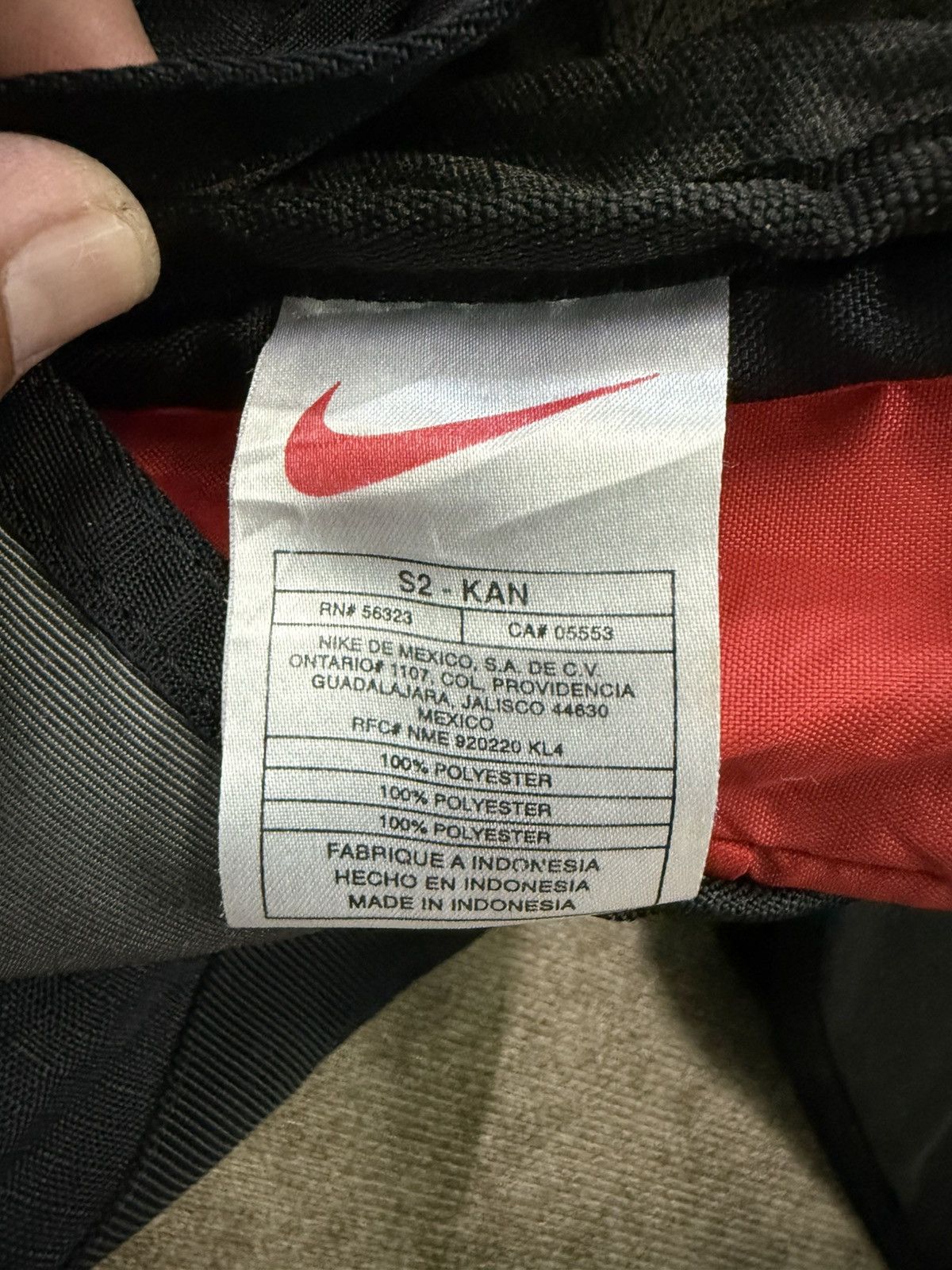 Vintage VINTAGE NIKE ACG MASSENGER BAG Size ONE SIZE - 16 Thumbnail