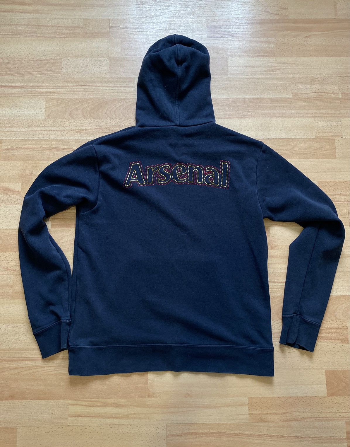 Nike Vintage Nike Arsenal soccer hoodie size L distressed Size US L / EU 52-54 / 3 - 3 Thumbnail