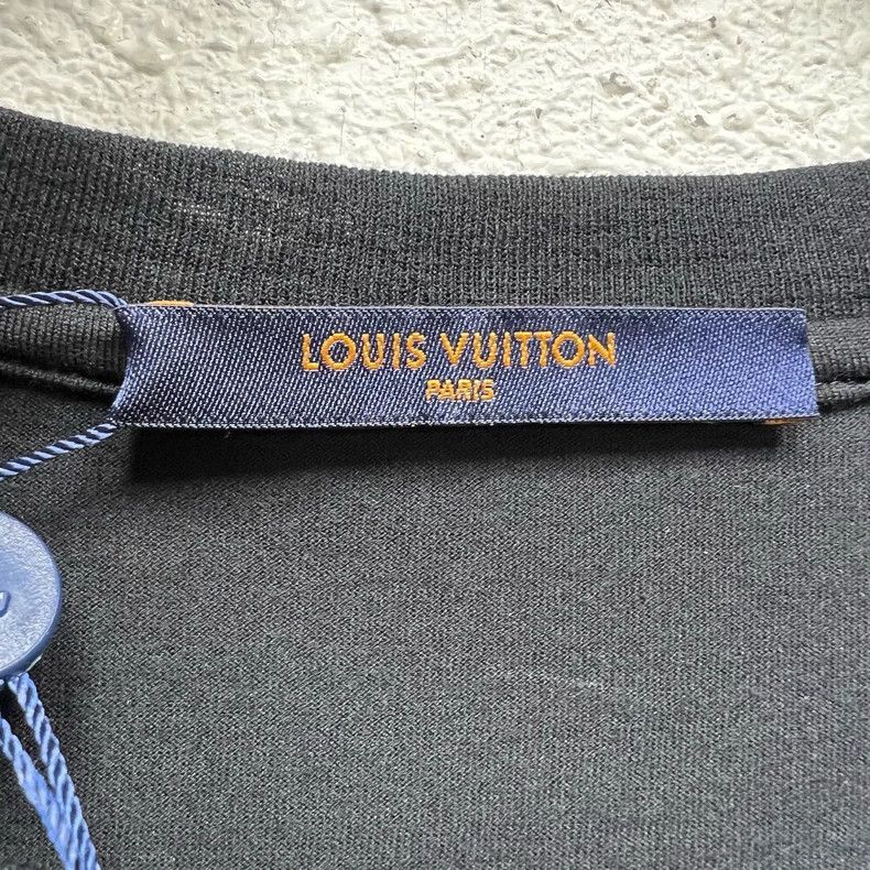 Louis Vuitton Louis Vuitton Side sleeve logo long-sleeve T-shirt Size US S / EU 44-46 / 1 - 3 Thumbnail