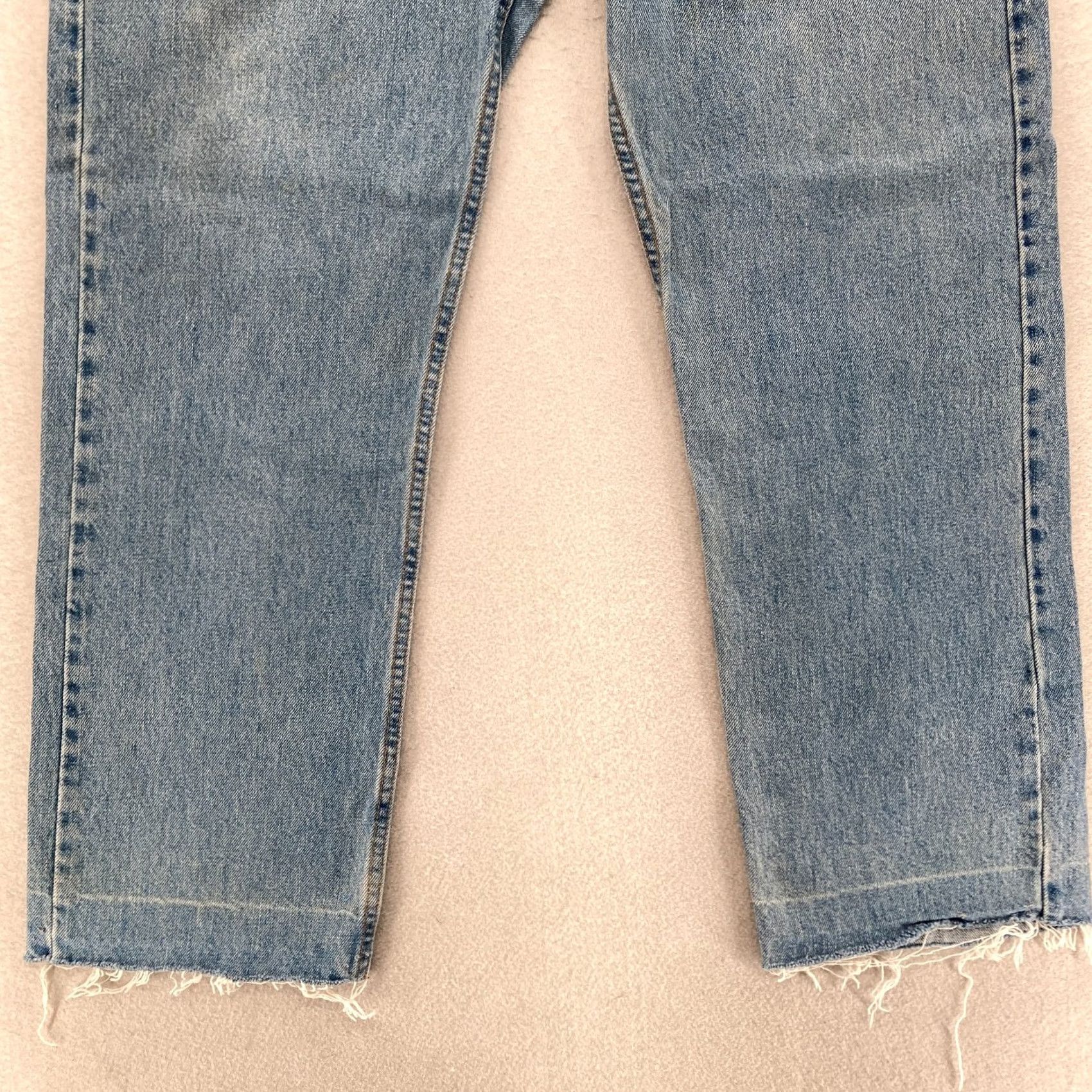 Levi's Vintage Levi's 505 Jeans Mens 38x30 Regular Fit Straight Blue Denim 2000 Y2K Levi's Jeans Mens 38x30 Regular Fit Straight Blue Denim 2000 Y2K Size US 38 / EU 54 - 4 Thumbnail