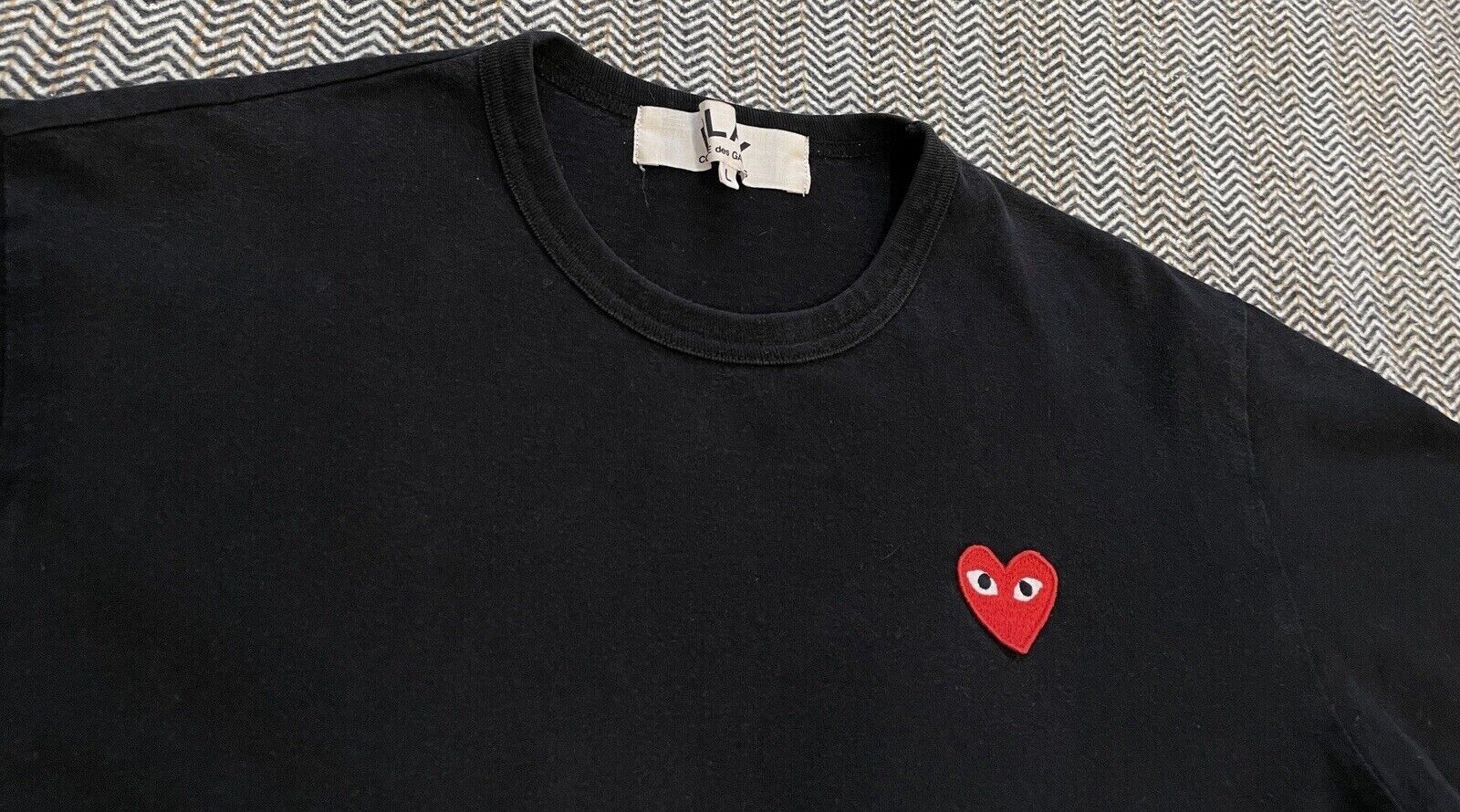 Comme des Garcons PLAY Comme Des Garcons Play Black Men T-Shirt Damage Size US L / EU 52-54 / 3 - 7 Thumbnail