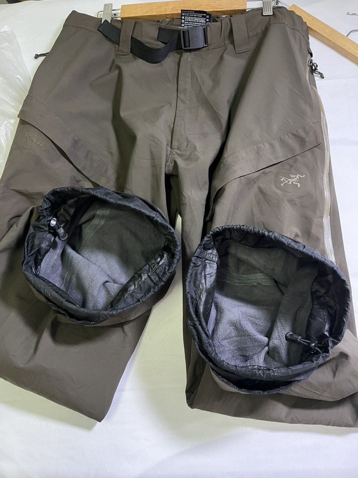 Arc'teryx VINTAGE ARCTERYX GORE-TEX RECCO SKI SNOW PANT Size US 38 / EU 54 - 9 Thumbnail