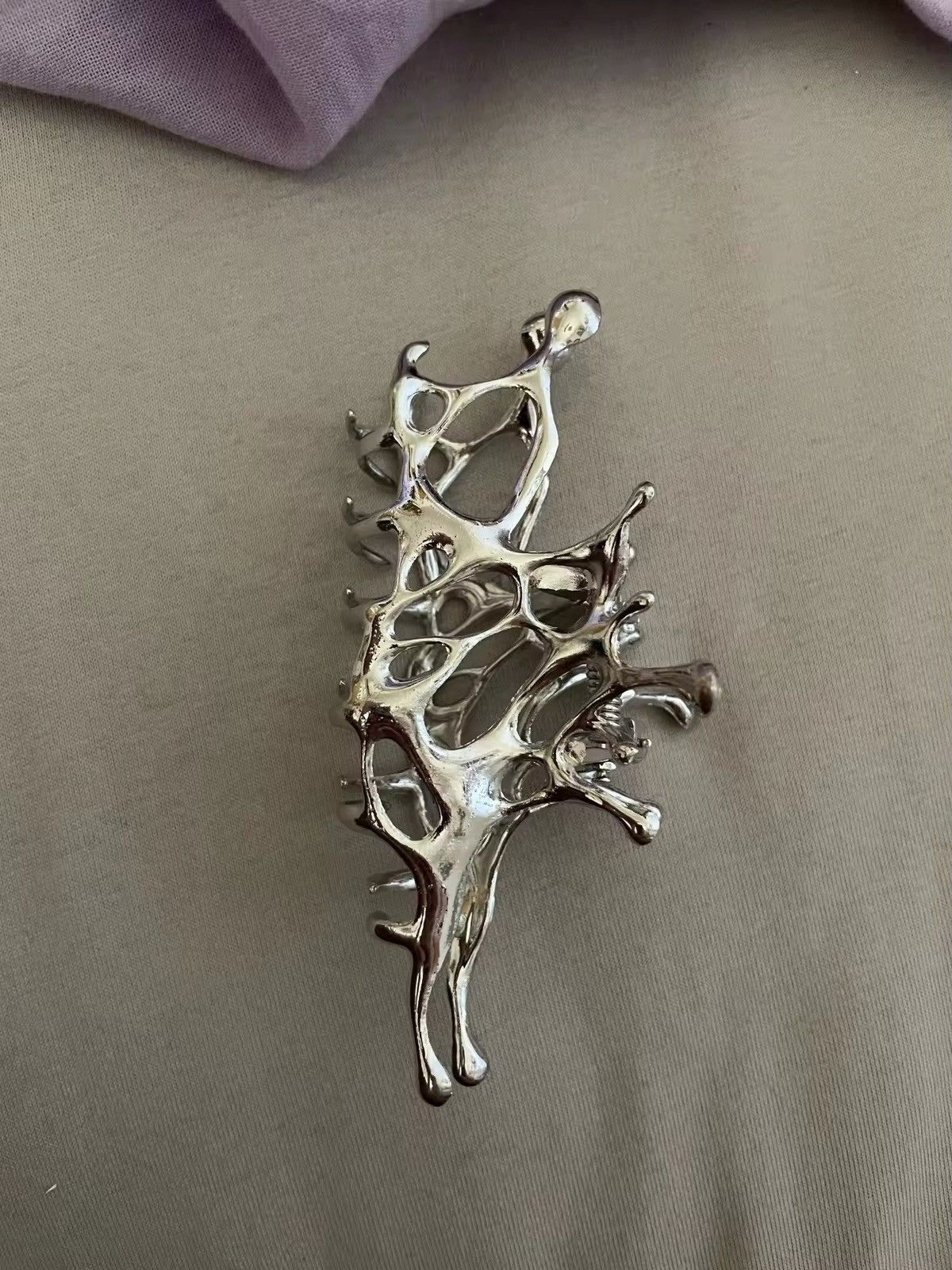 Japanese Brand × Jewelry Y2k Geometric Claw Clips Women Size ONE SIZE - 5 Thumbnail