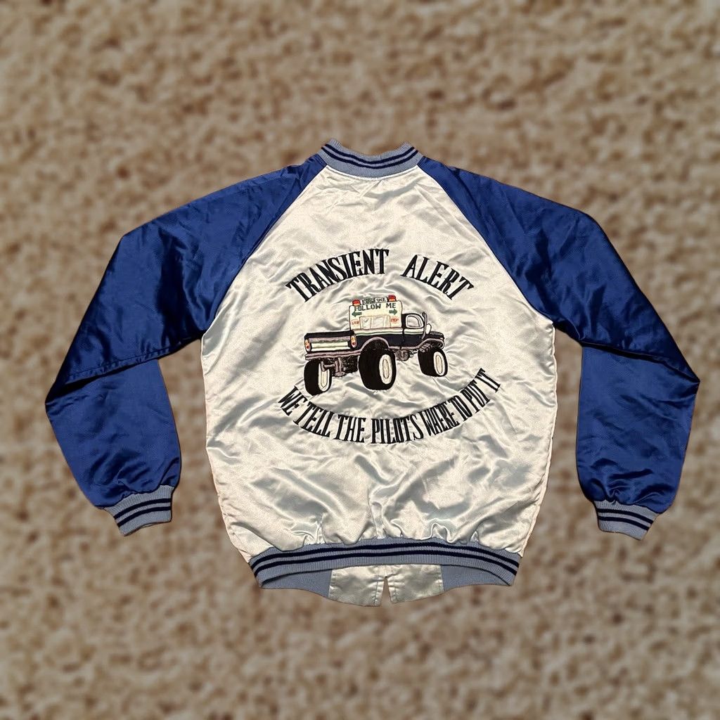 Vintage VINTAGE Transient Alert Osan Air Base Korea Military Satin Bomber Jacket Large Blue Mens Jacket Size US L / EU 52-54 / 3 - 1 Thumbnail
