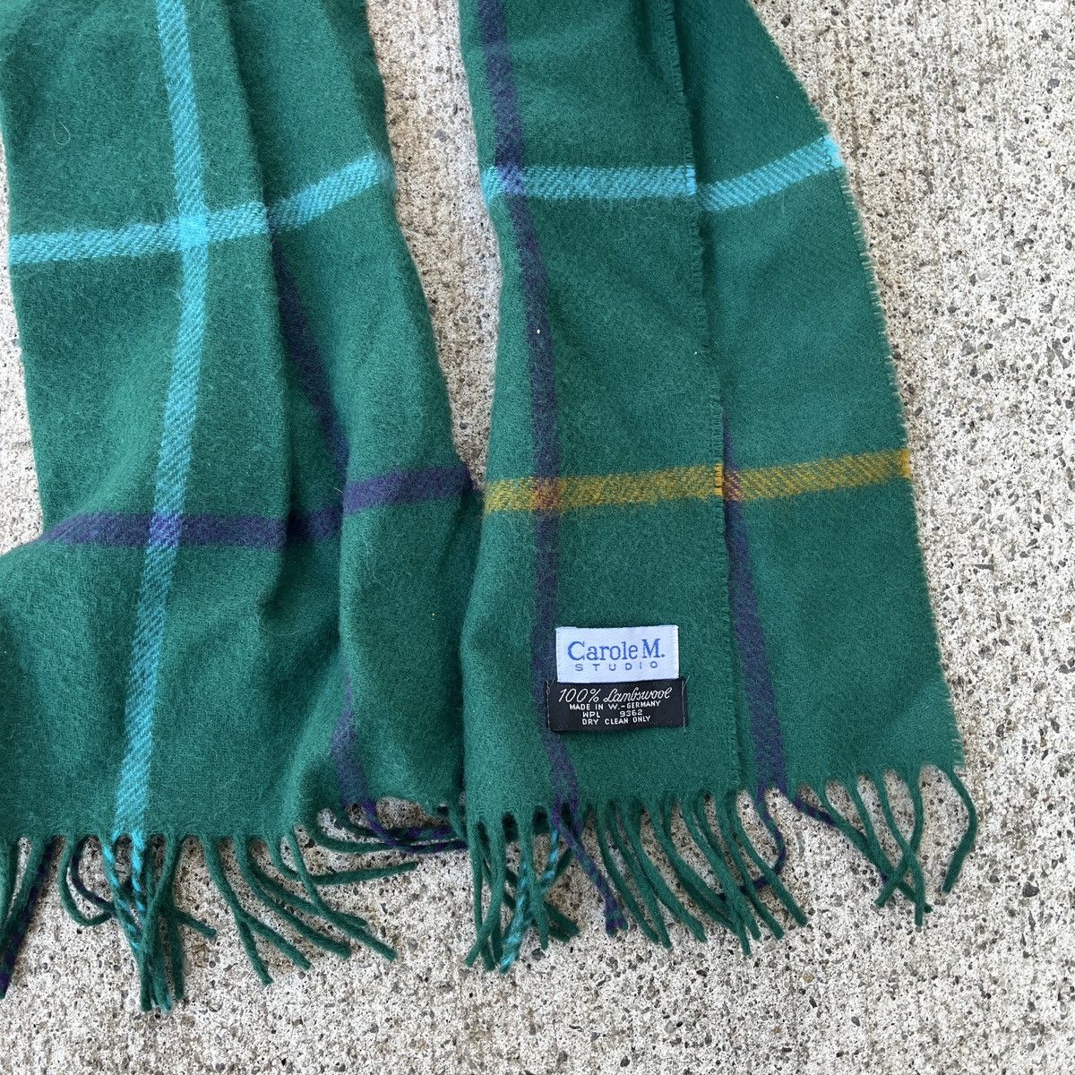 Vintage Vintage 100% Lamb Wool Scarf Made In Germany 90’s Size ONE SIZE - 2 Thumbnail