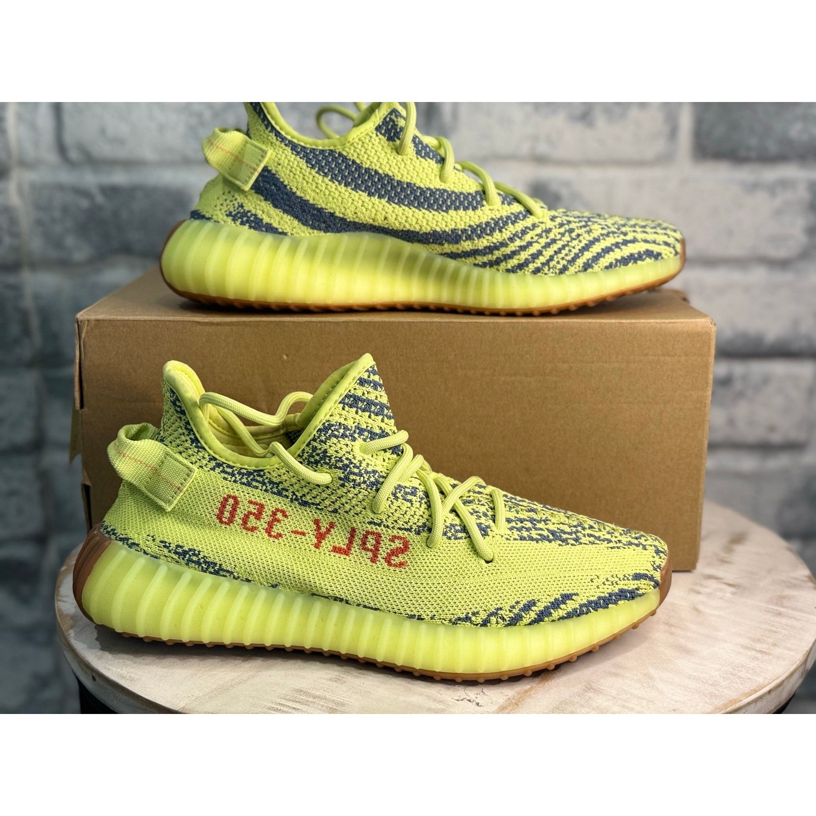 Yeezy Adidas Yeezy Boost 350 V2 Semi Frozen Yellow Size 7 Size US 7 / EU 40 - 1 Thumbnail