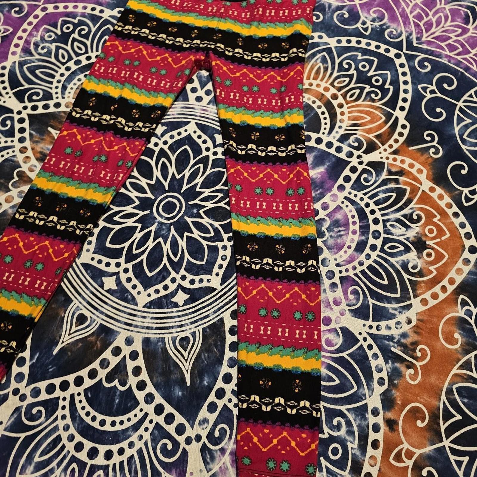 Designer LuLaRoe Women's Multi Colored Legging Size 30" / US 8 / IT 44 - 3 Thumbnail