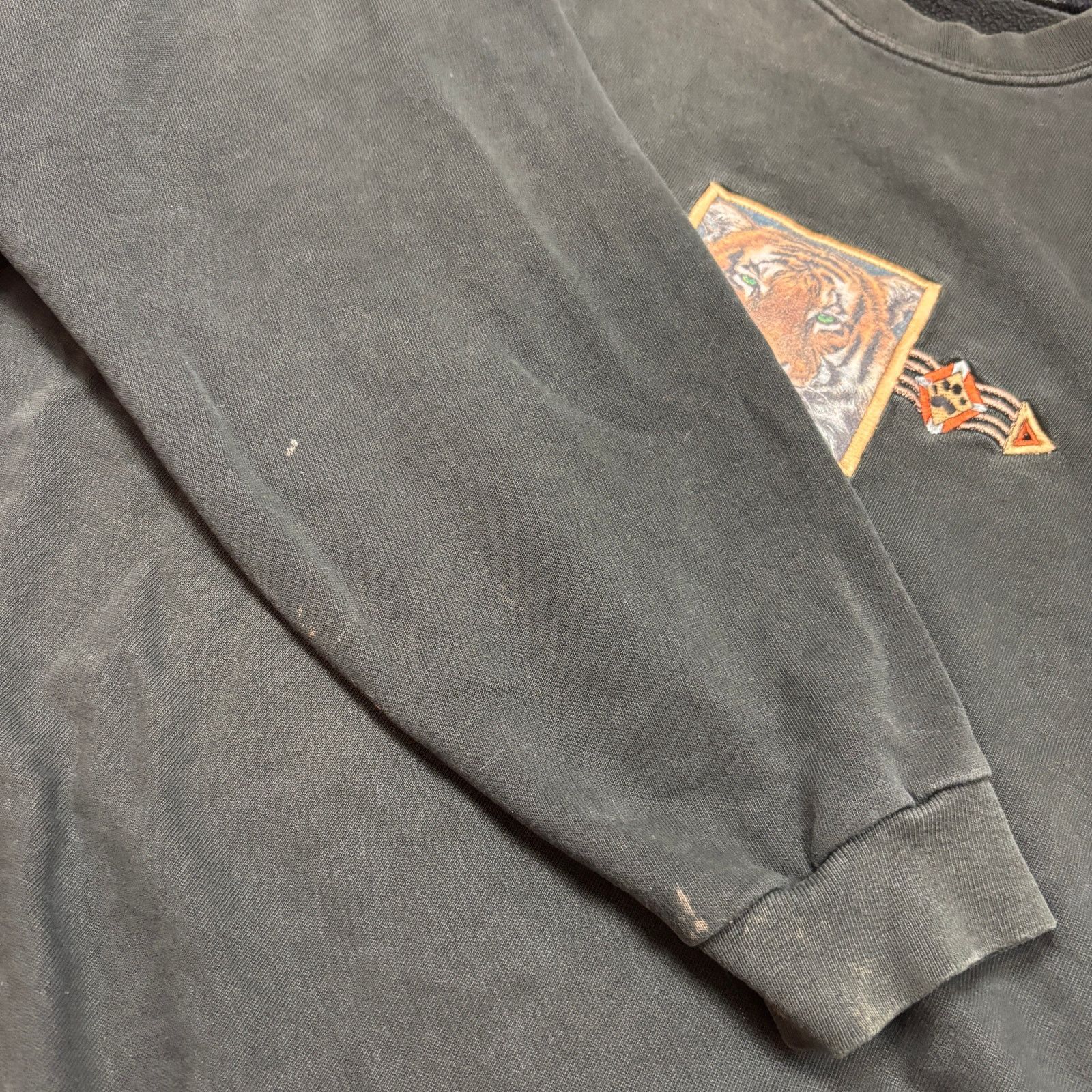 Vintage Vintage 90s Tiger Paw Embroidered Crew Sweatshirt Mens Large Size US L / EU 52-54 / 3 - 10 Thumbnail