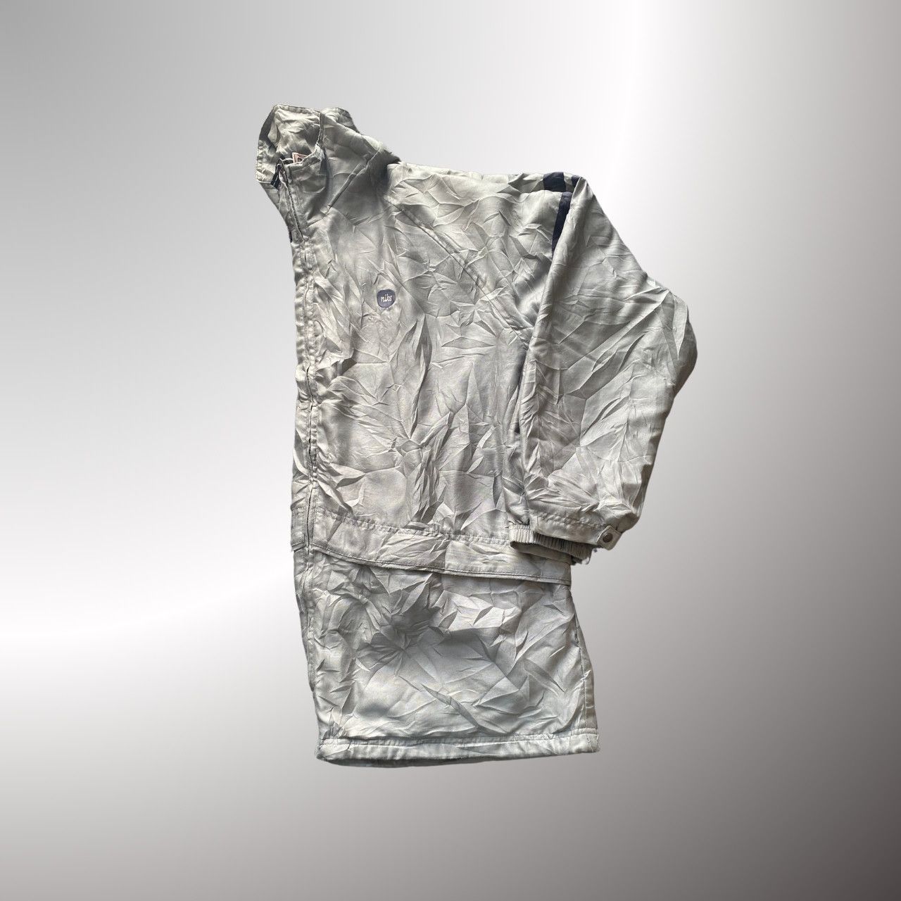 Nike Vintage Nike windbreaker with crinkled silver-gray fabric Size US XXL / EU 58 / 5 - 4 Thumbnail