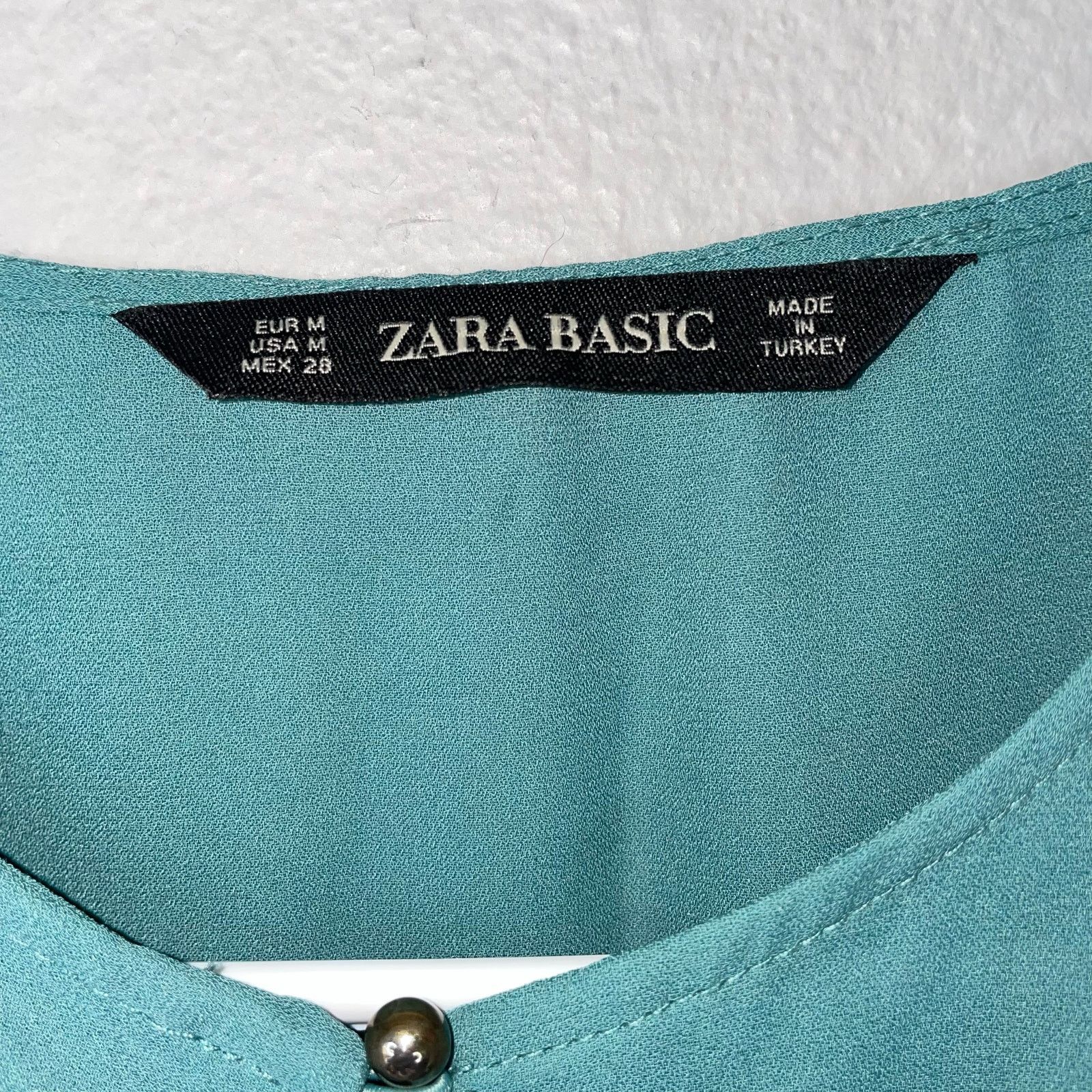 Zara Zara Basic Blue Blouse M Sleeveless Ruffle Keyhole Career Size M / US 6-8 / IT 42-44 - 4 Thumbnail