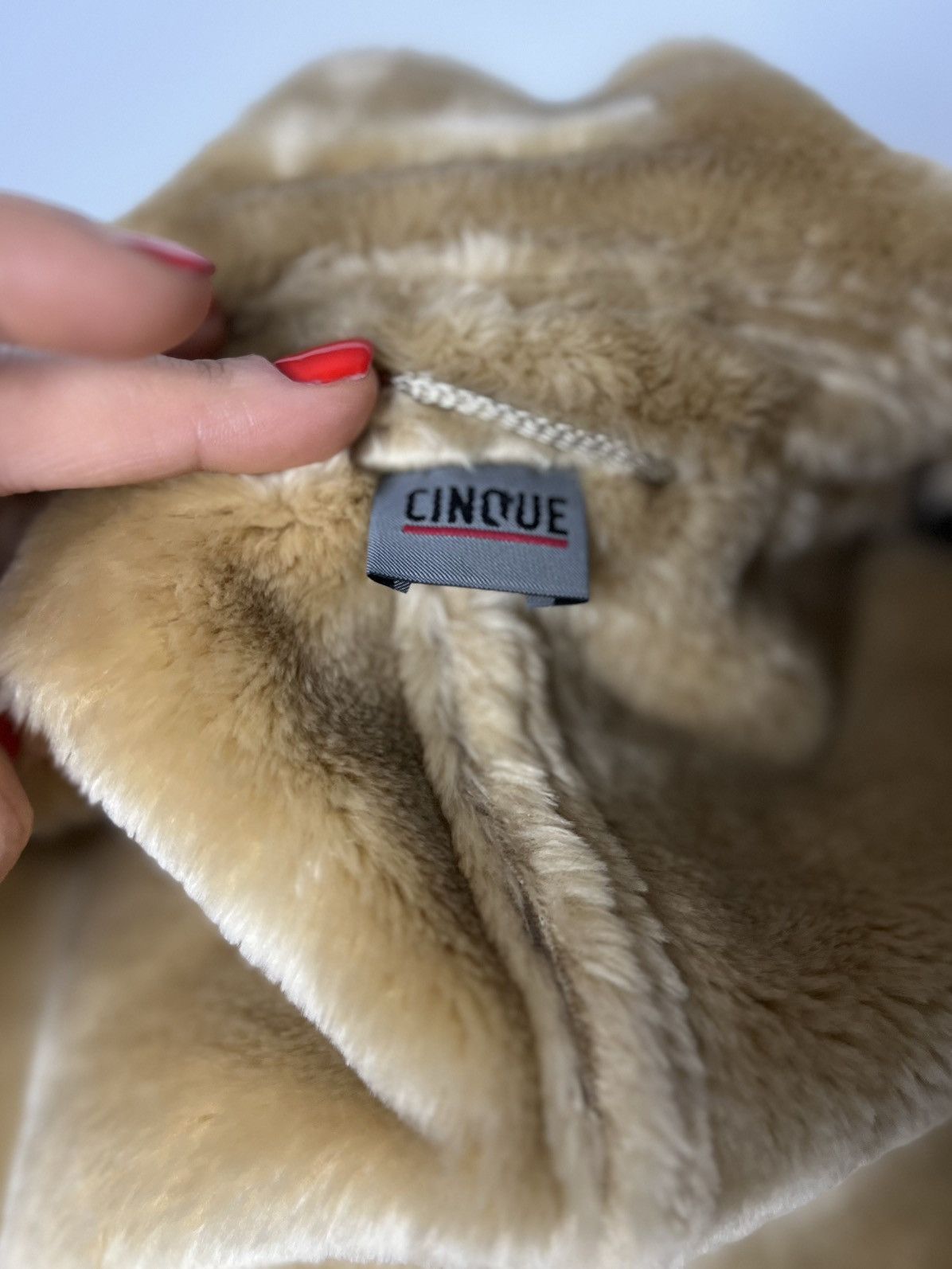 CINQUE Beige women's sheepskin coat artificial soft fur Cinque 36 Size S / US 4 / IT 40 - 9 Thumbnail