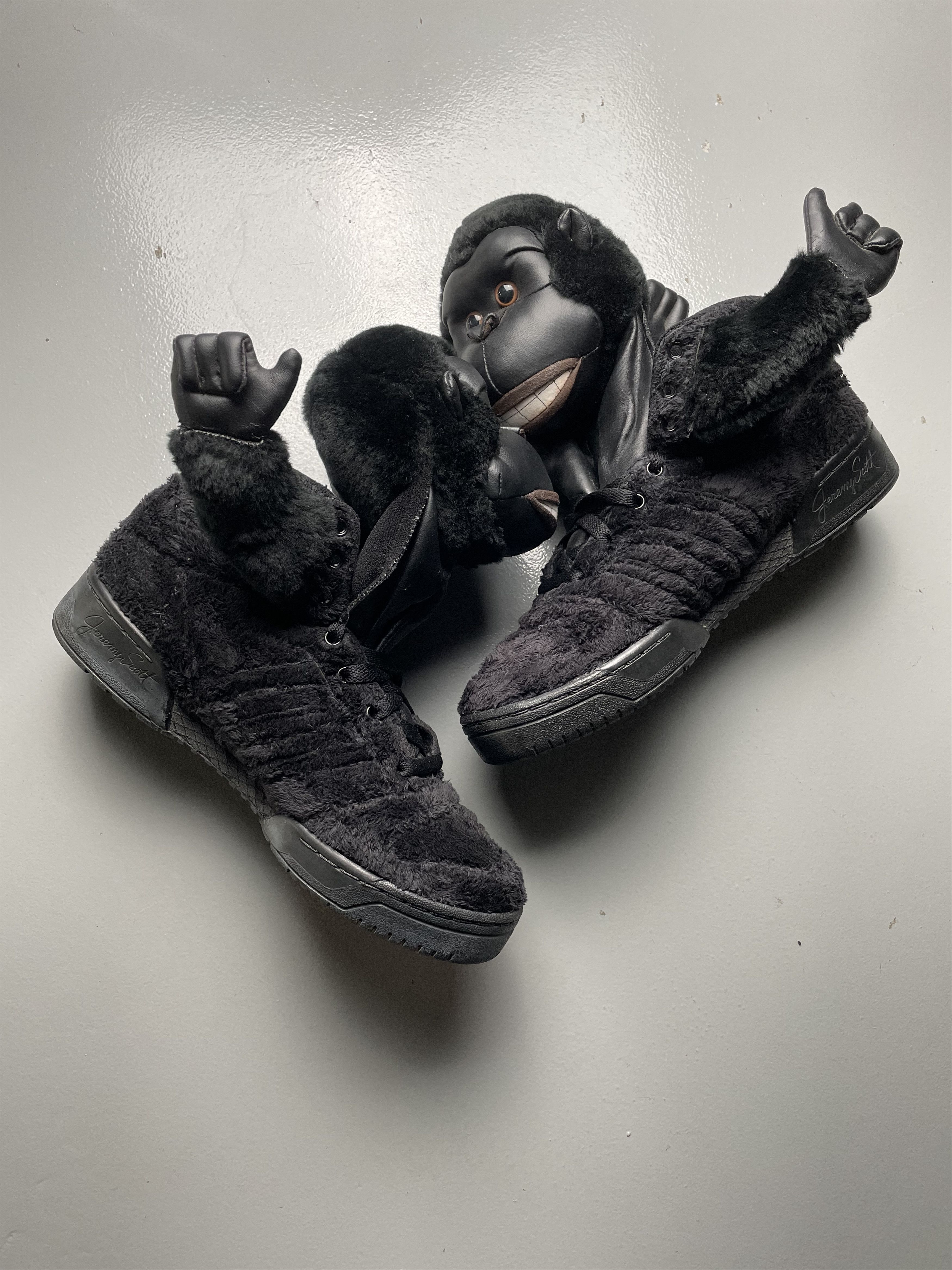 Adidas × Jeremy Scott adidas Originals by Jeremy Scott S/S 2012 JS Gorilla Size US 9 / EU 42 - 5 Thumbnail