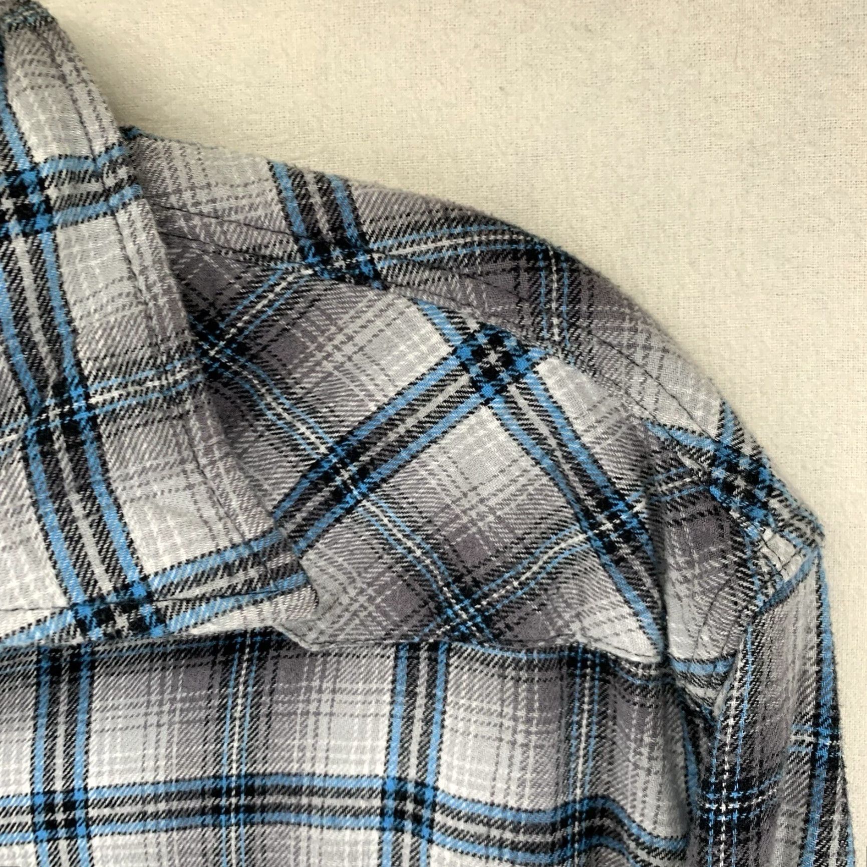 Wrangler VINTAGE Wrangler Western Flannel Shirt Men XL Casual Check Long Sleeve Cotton Blue Gray 90s Western Mens Size US XL / EU 56 / 4 - 6 Thumbnail