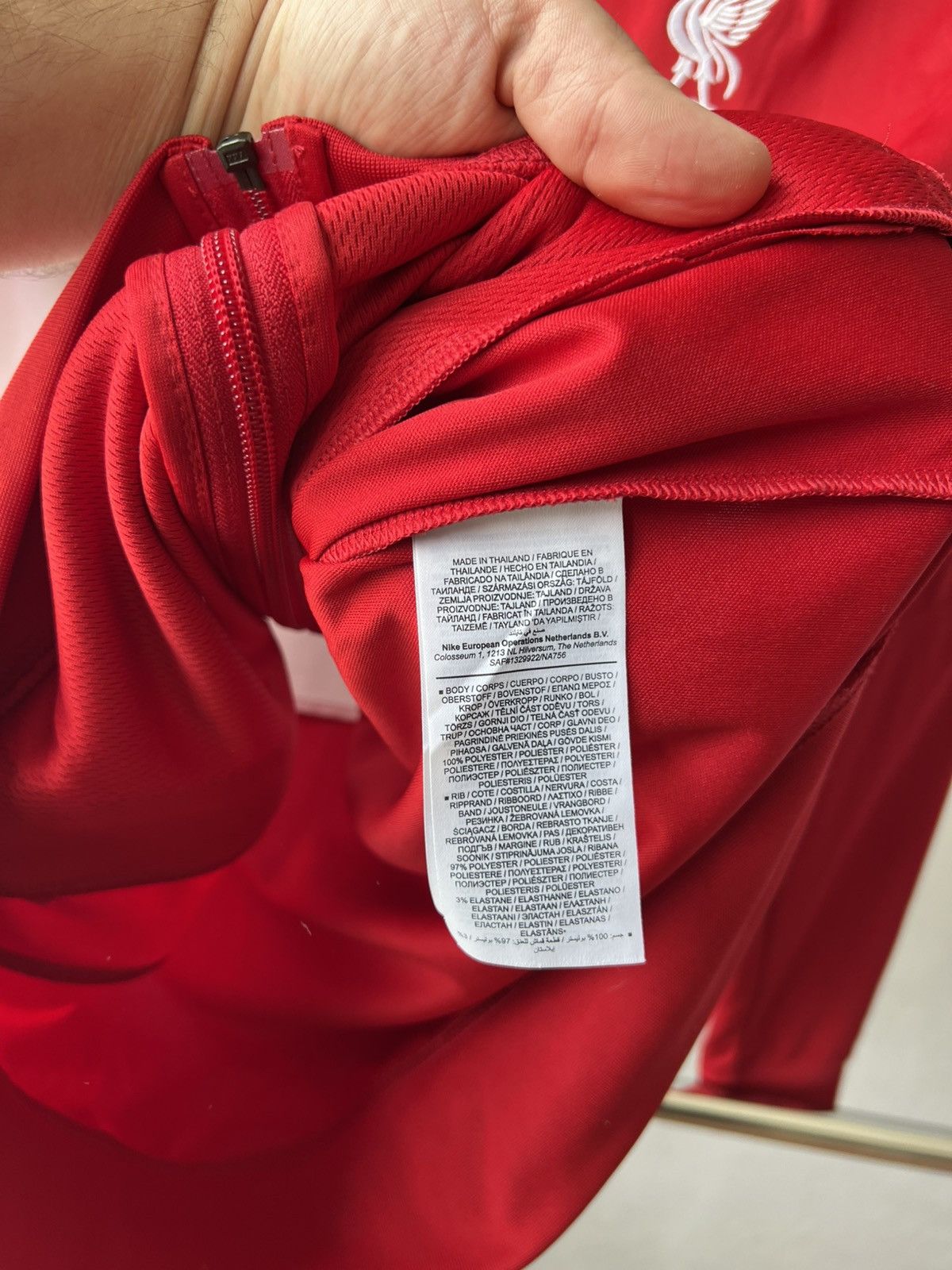 Nike 2020 LIVERPOOL TRACK JACKET ANTHEM RED/WHITE NIKE SIZE M Size US M / EU 48-50 / 2 - 9 Thumbnail