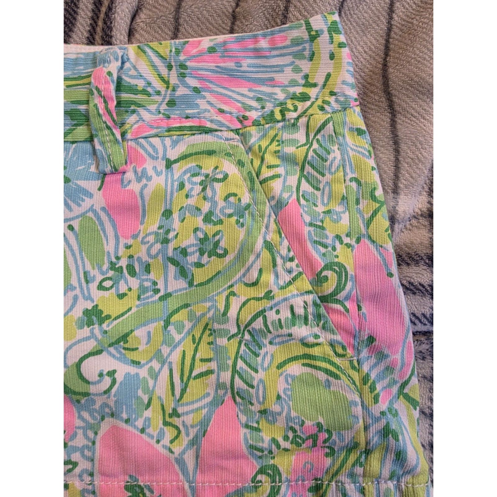 Lilly Pulitzer VINTAGE Lilly Pulitzer The Walsh Shorts Floral Green & Pink 3" Inseam Women's Size 2 Size 26" / US 2 / IT 38 - 5 Thumbnail