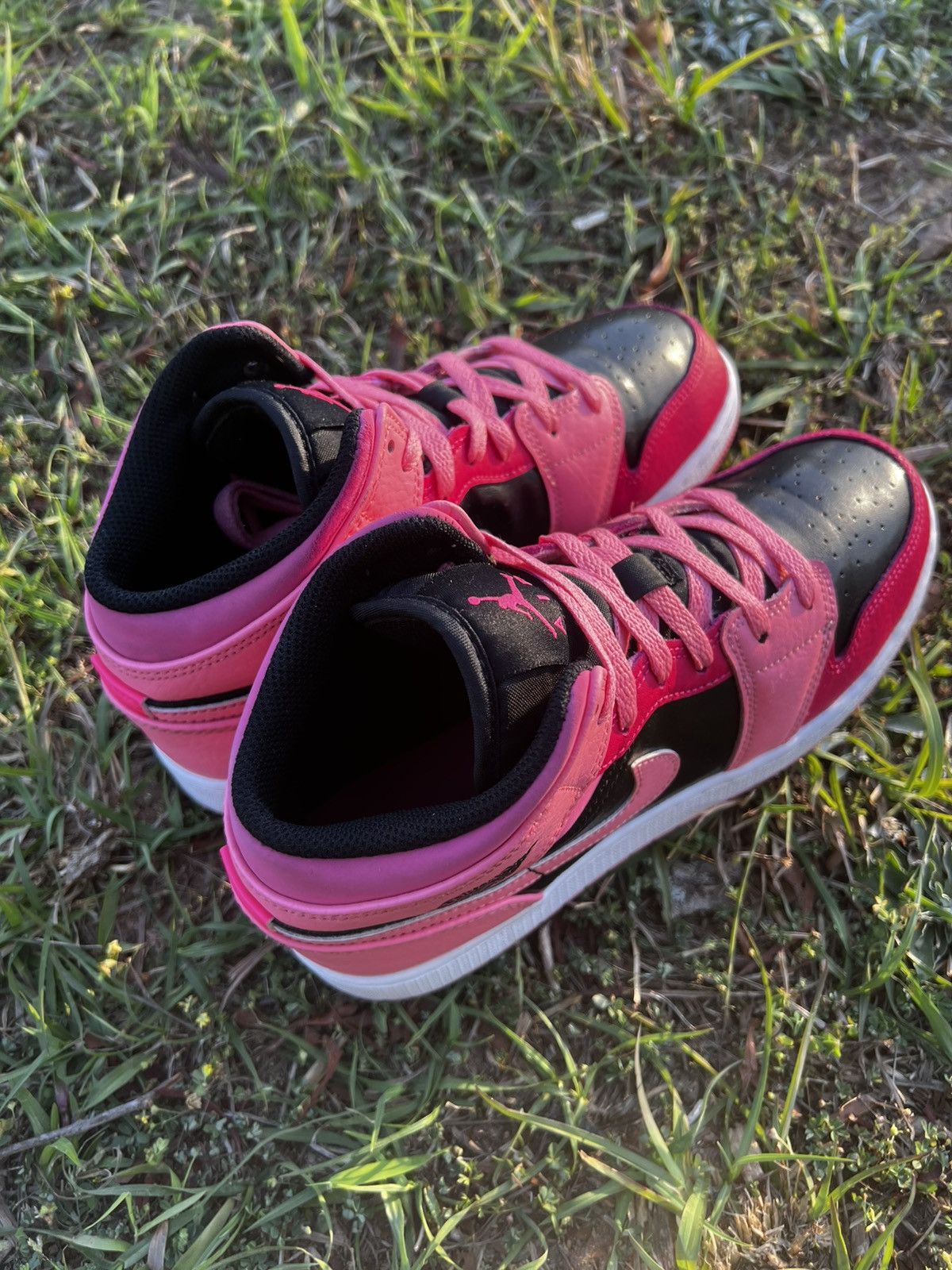 Jordan Brand CLEAN Air Jordan 1 size 6.5 Mens Coral Chalk Pink 2022 Retro Size US 6.5 / EU 39-40 - 5 Thumbnail