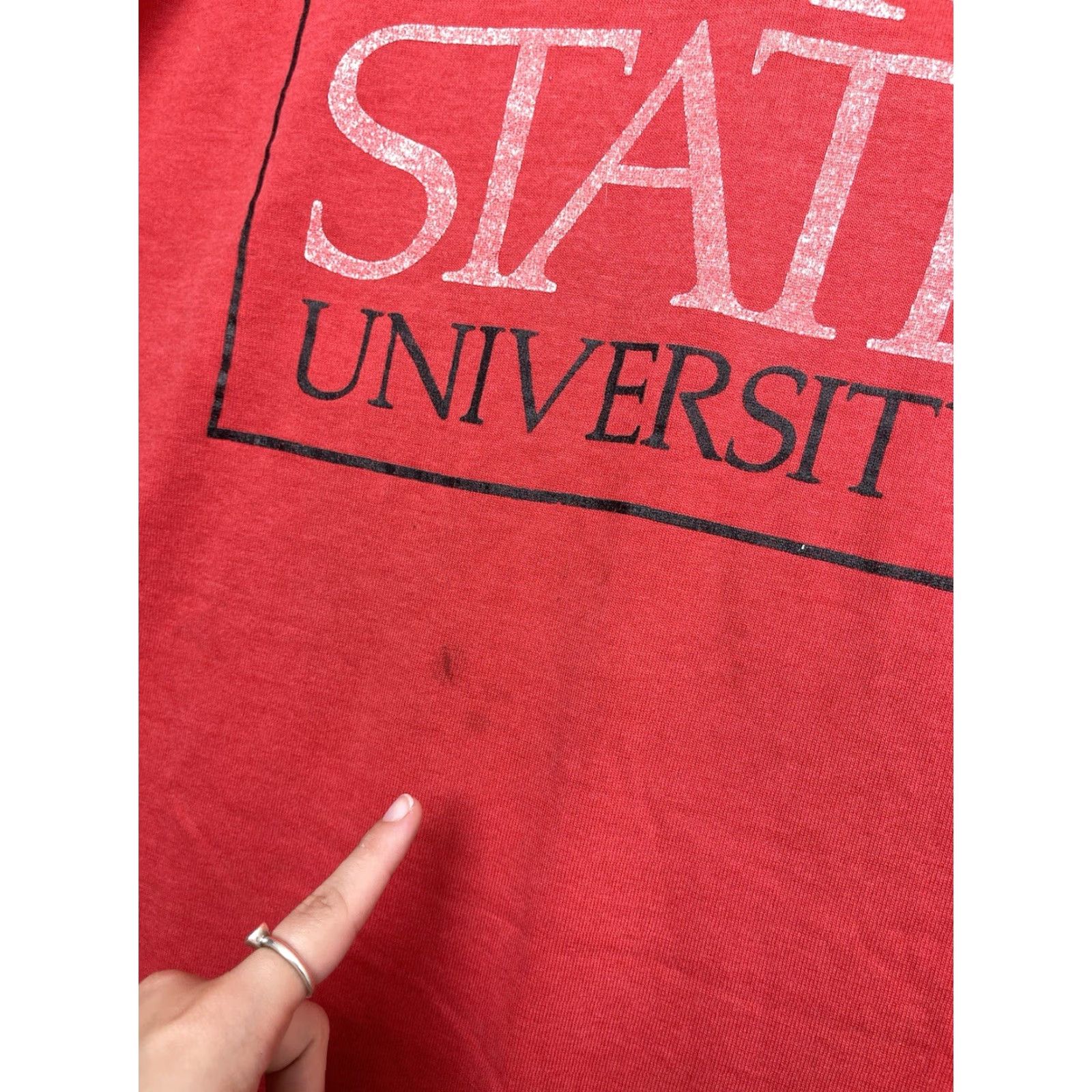 Champion VINTAGE Champion Buckeyes OSU Shirt Men Large Red 80s Single Stitch Embroidered Logo College Sports Cotton T-Shirt Size US L / EU 52-54 / 3 - 4 Thumbnail