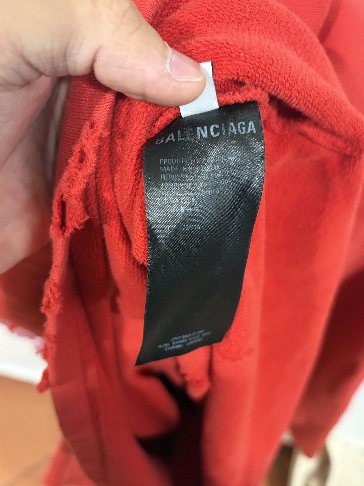 Balenciaga Balenciaga Wide Fit Red Cropped Hoodie Size US XL / EU 56 / 4 - 5 Thumbnail