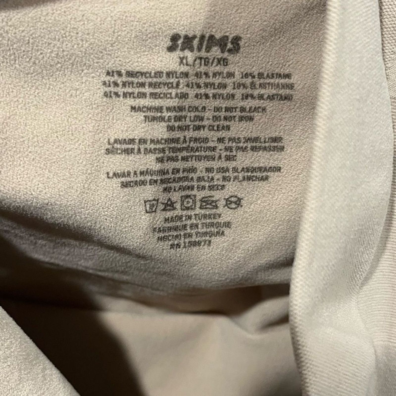 SKIMS NWOT Skims Shapewear Sculpt High Waisted Above Knee Short Size XL / US 12-14 / IT 48-50 - 2 Thumbnail