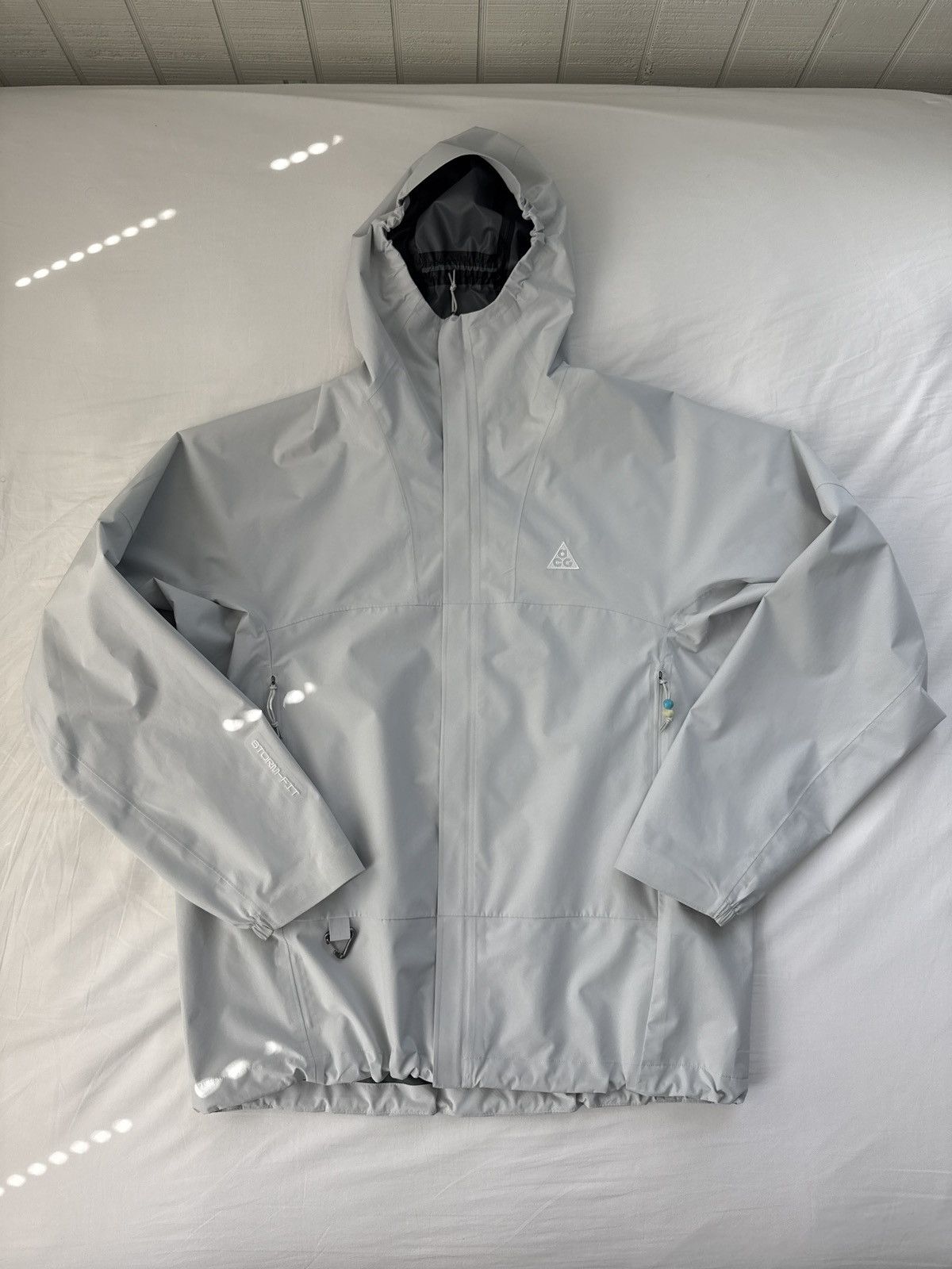 Nike ACG Nike ACG Storm Fit Cascade Rains Waterproof Jacket White Size US M / EU 48-50 / 2 - 4 Thumbnail