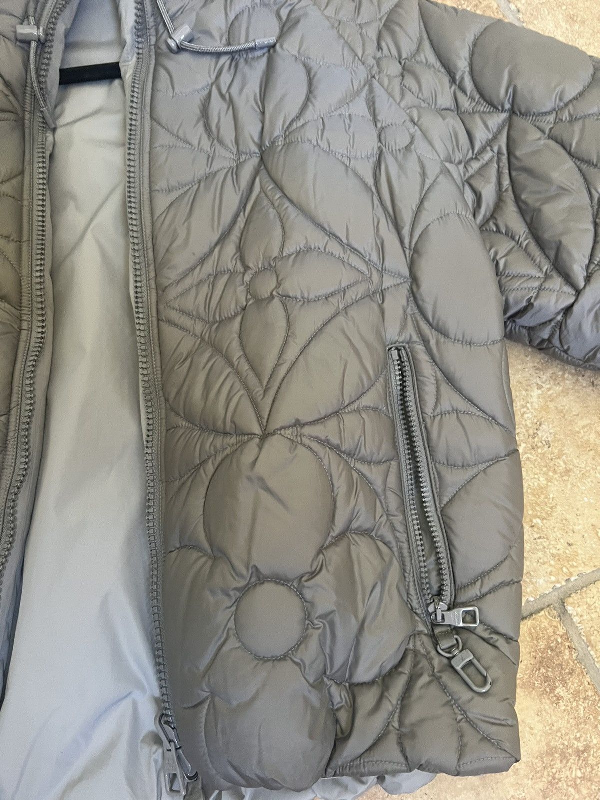 Louis Vuitton LOUIS VUITTON x VIRGIL ABLOH REVERSE JACKET Size US S / EU 44-46 / 1 - 3 Thumbnail