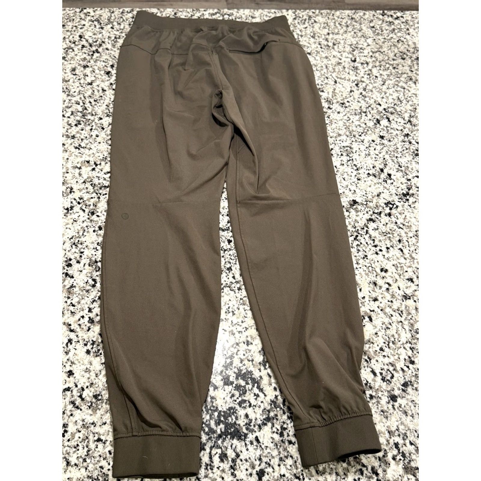 Lululemon Lululemon Jogger Mens M Men ABC Warpstreme LM5A85S Size Olive Size US 31 - 7 Thumbnail