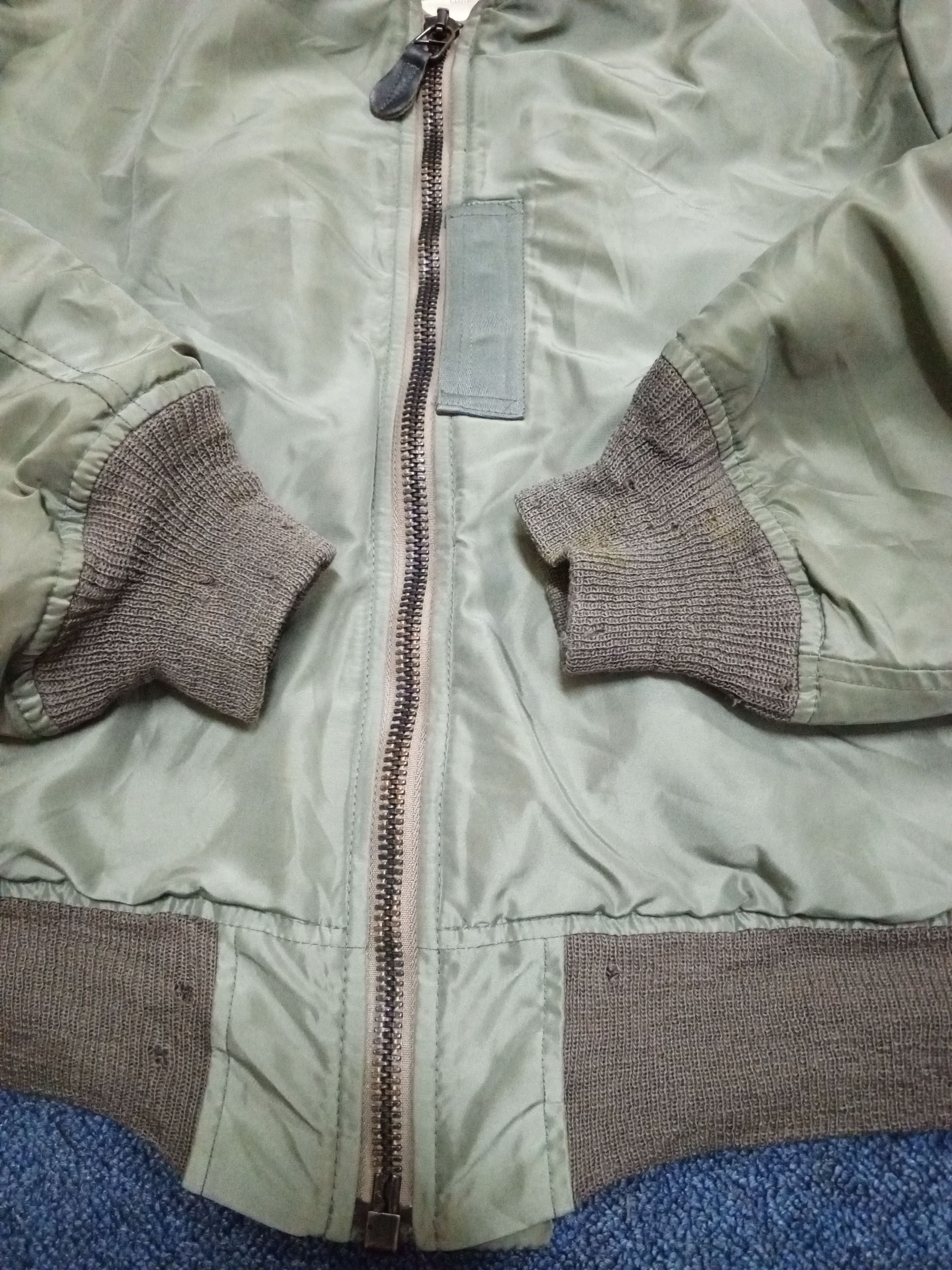Vintage VINTAGE 90'S MA-1 BOMBER FLIGHT JACKET Size US XL / EU 56 / 4 - 6 Thumbnail