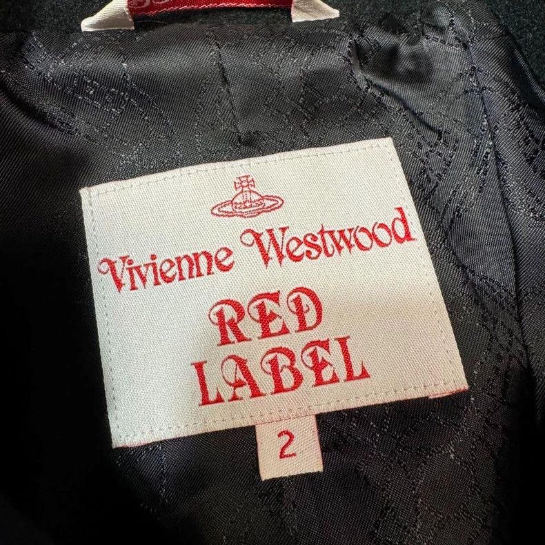 Vivienne Westwood Vivienne Westwood A black, irregularly collared coat Size M / US 6-8 / IT 42-44 - 6 Thumbnail