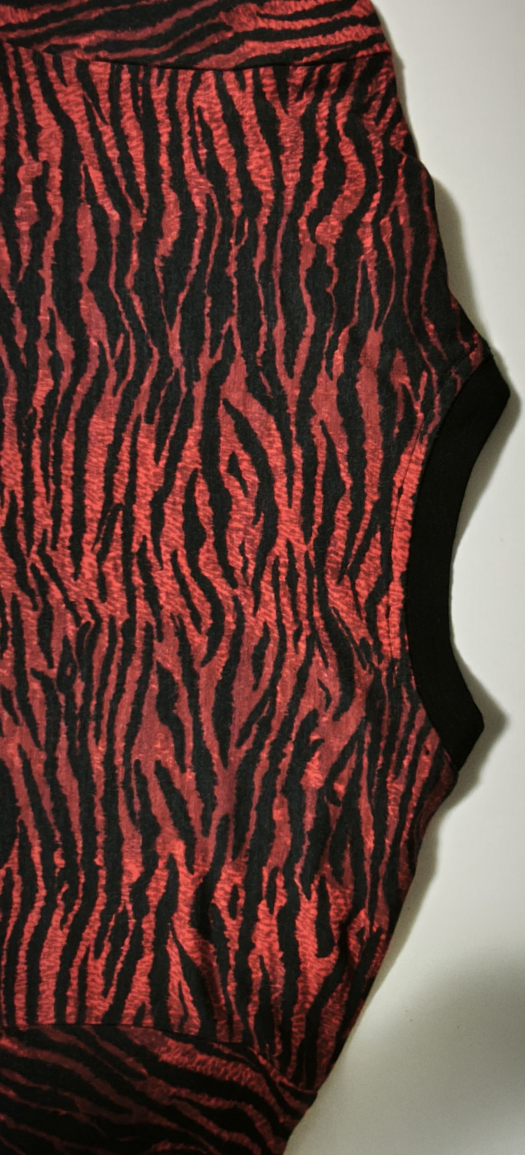Kenzo Red wool T-shirt with tiger print Size US M / EU 48-50 / 2 - 16 Thumbnail