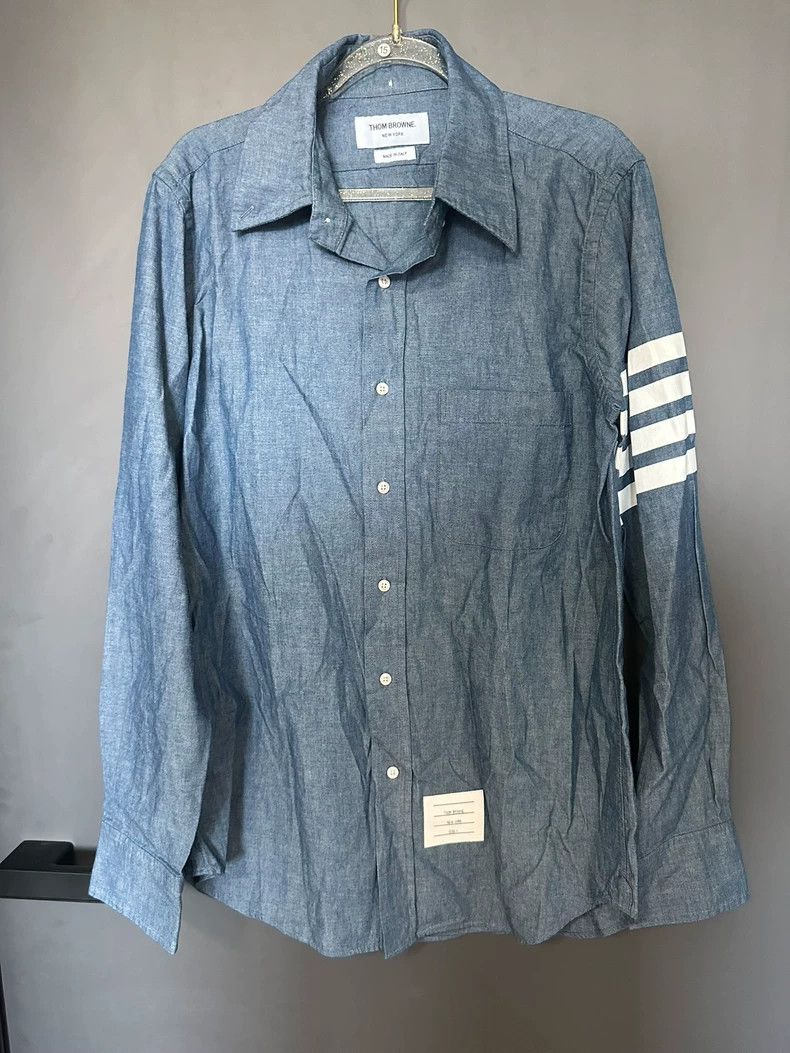 Thom Browne Thom Browne Single-pleated long-sleeve shirt Size US S / EU 44-46 / 1 - 1 Thumbnail