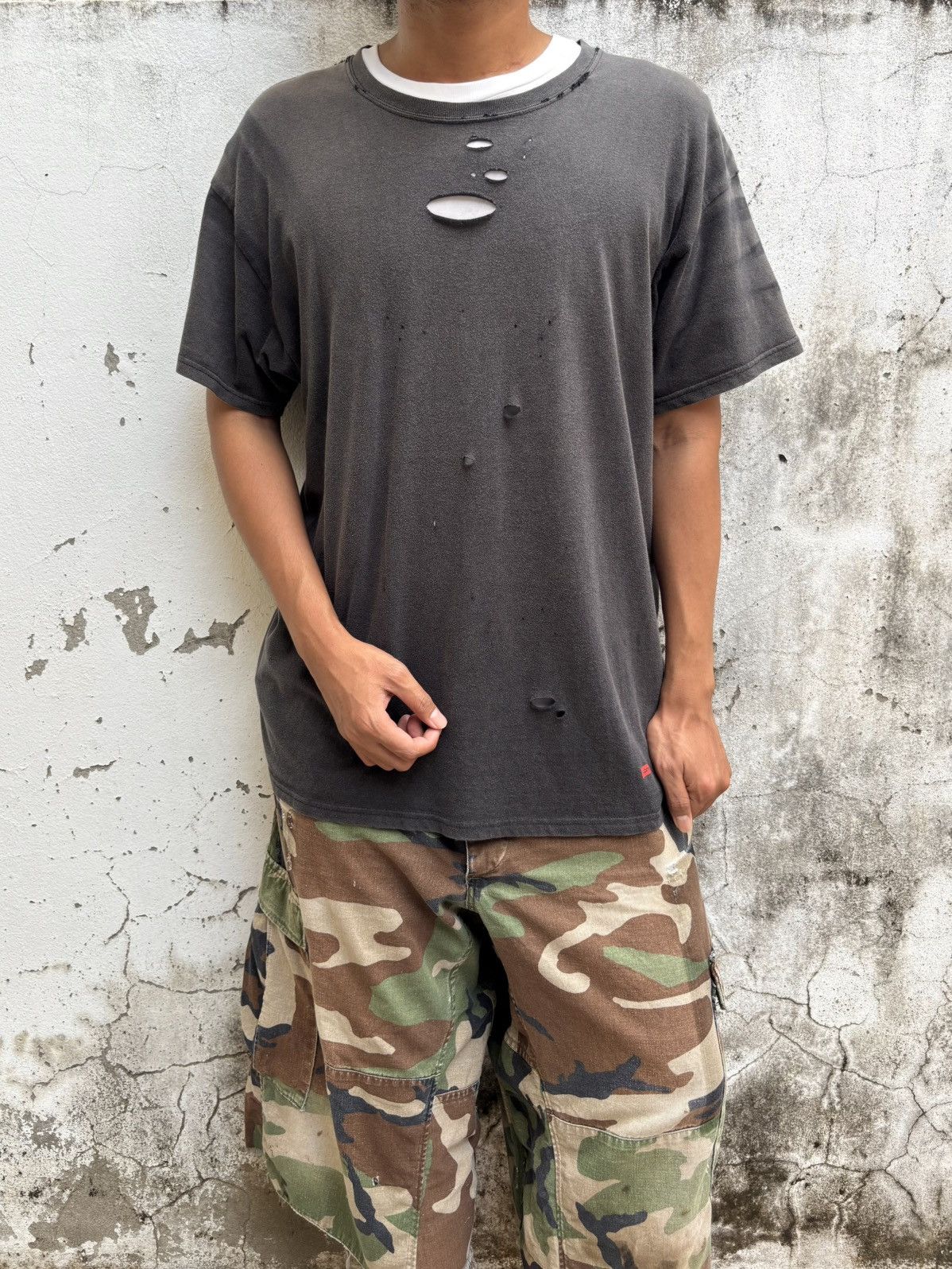 Vintage Thrashed Supreme X Hanes Distressed T-Shirt ERD Grunge Size US L / EU 52-54 / 3 - 2 Thumbnail