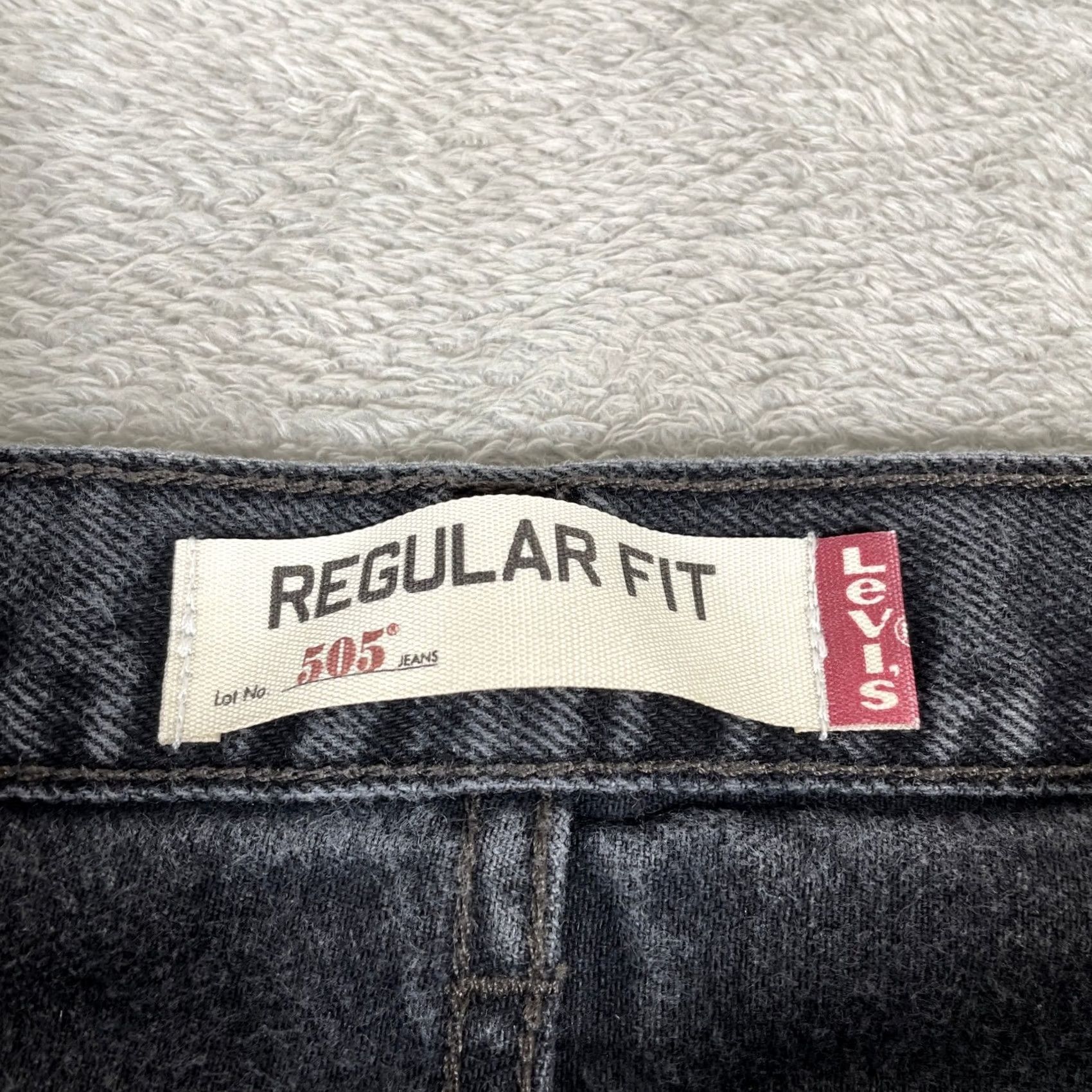 Levi's Levis 505 Jeans Mens 34 Black Regular Fit Straight Leg Denim Workwear Skater 90s Size US 34 / EU 50 - 3 Thumbnail