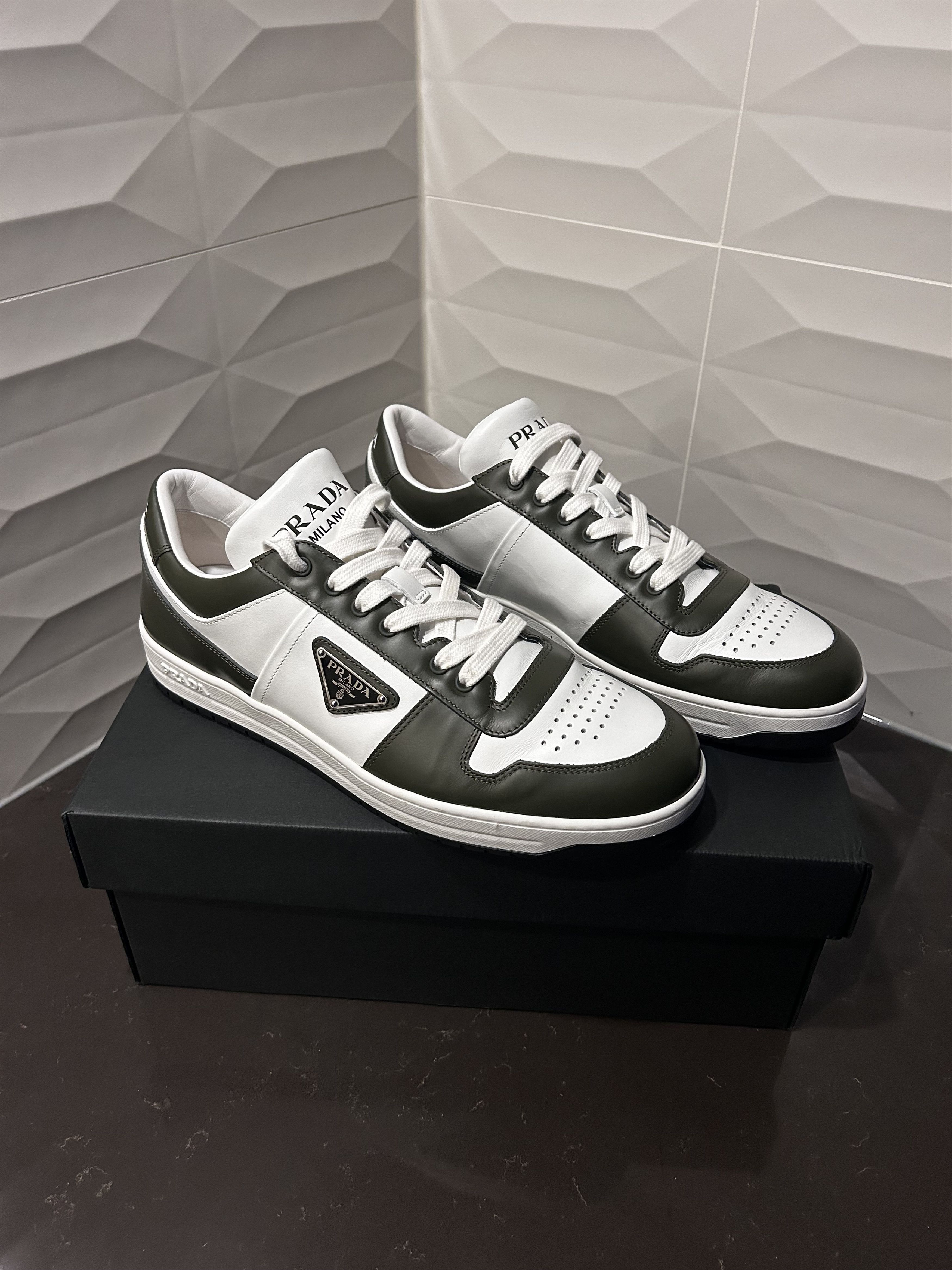 👟 Prada Downtown Leather Sneakers – Olive Green – Sz 10US
