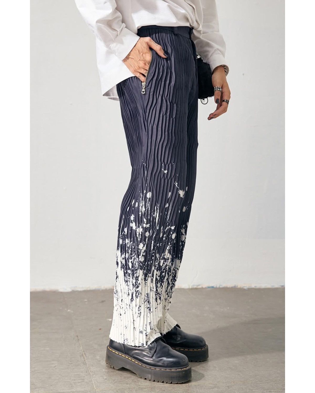 Japanese Brand SS2020 MÖIDIEN “LIÊN HOÀN CƯỚC” PLEATED SPLASH PANTS Size US 30 / EU 46 - 4 Thumbnail