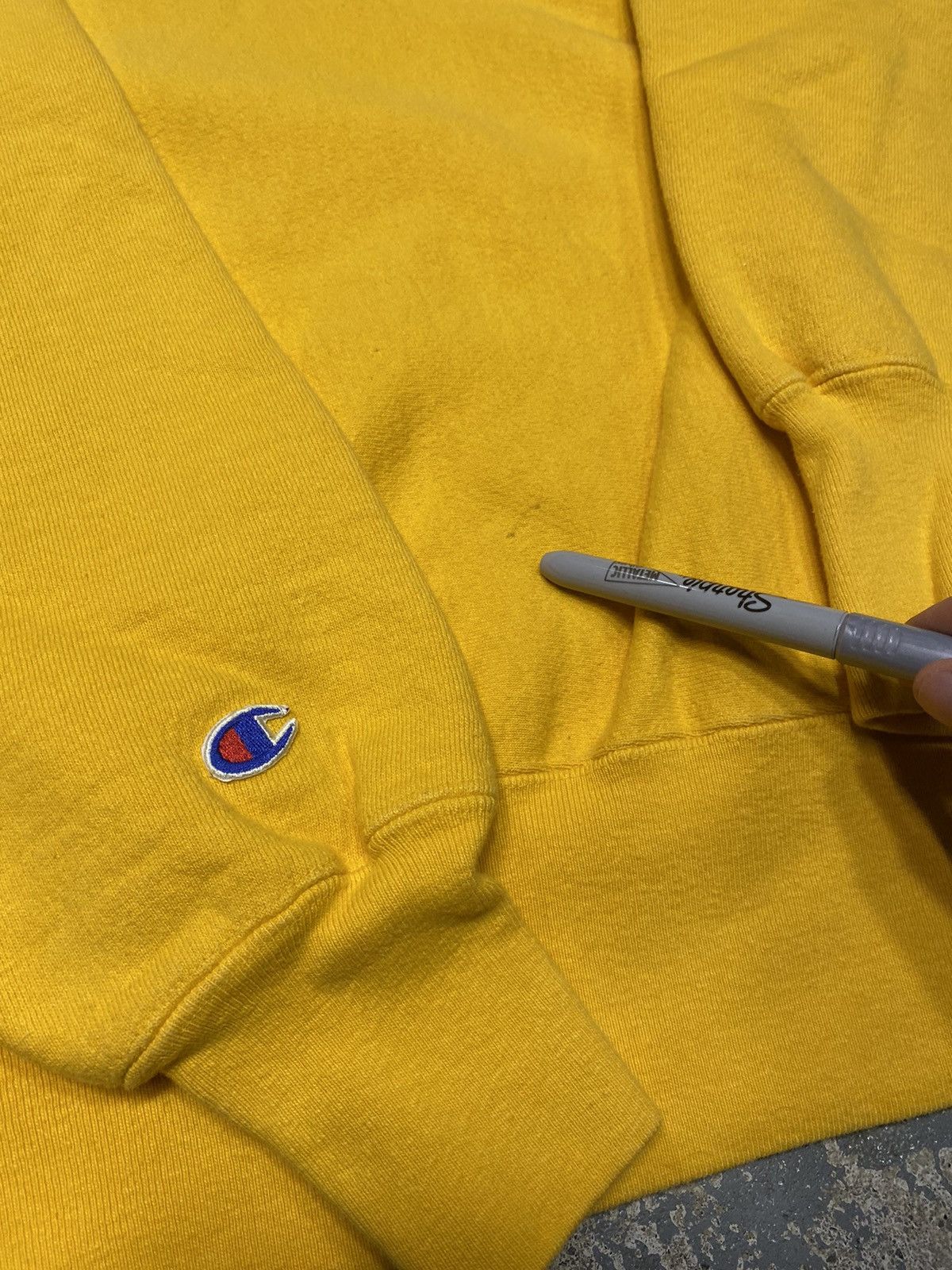 Champion × Vintage Vintage Champion Reverse Weave Yellow 90s Sweatshirt Size US M / EU 48-50 / 2 - 14 Thumbnail