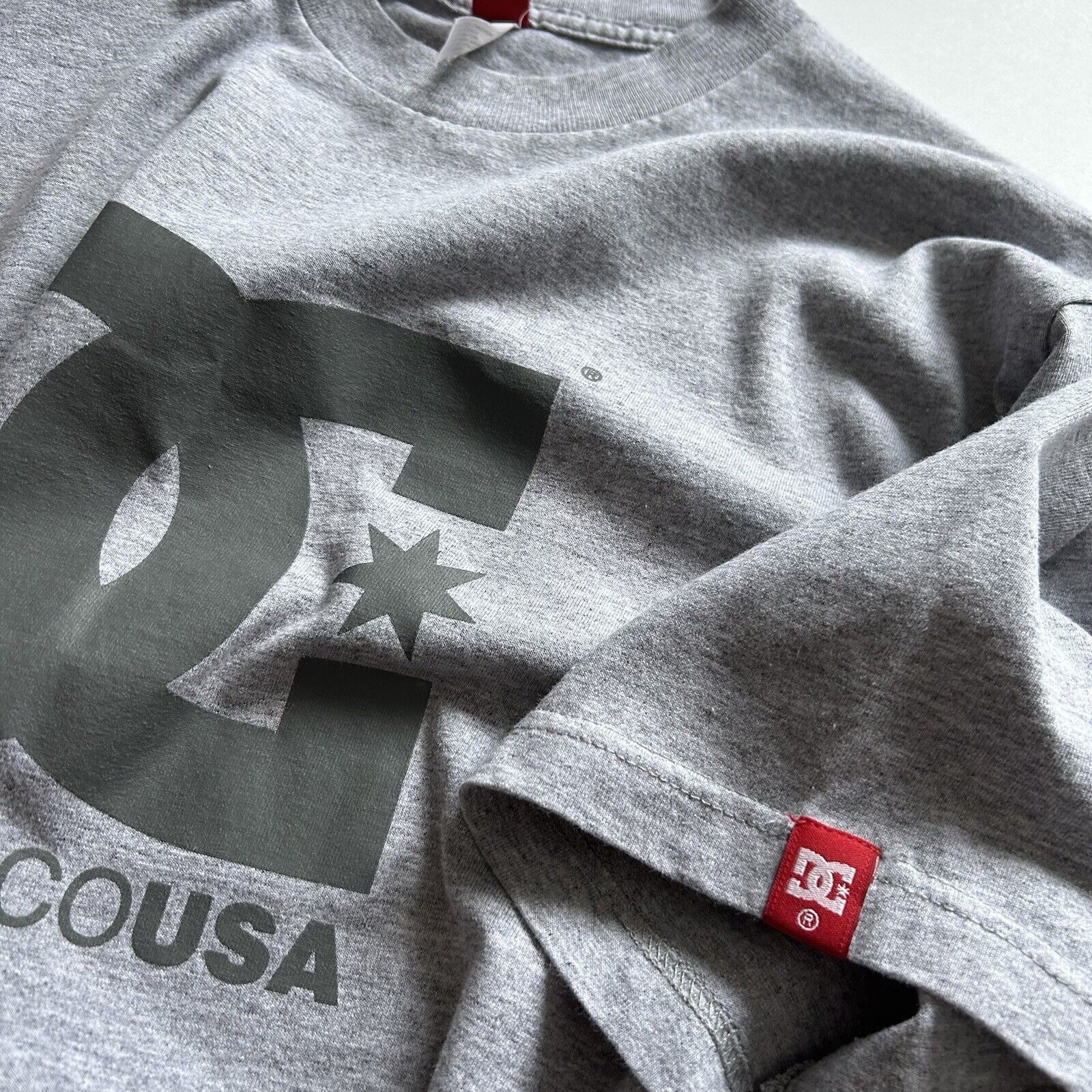 DC Vintage 2000s DC Shoes Co USA Skateboarding T-Shirt Medium Size US M / EU 48-50 / 2 - 7 Thumbnail