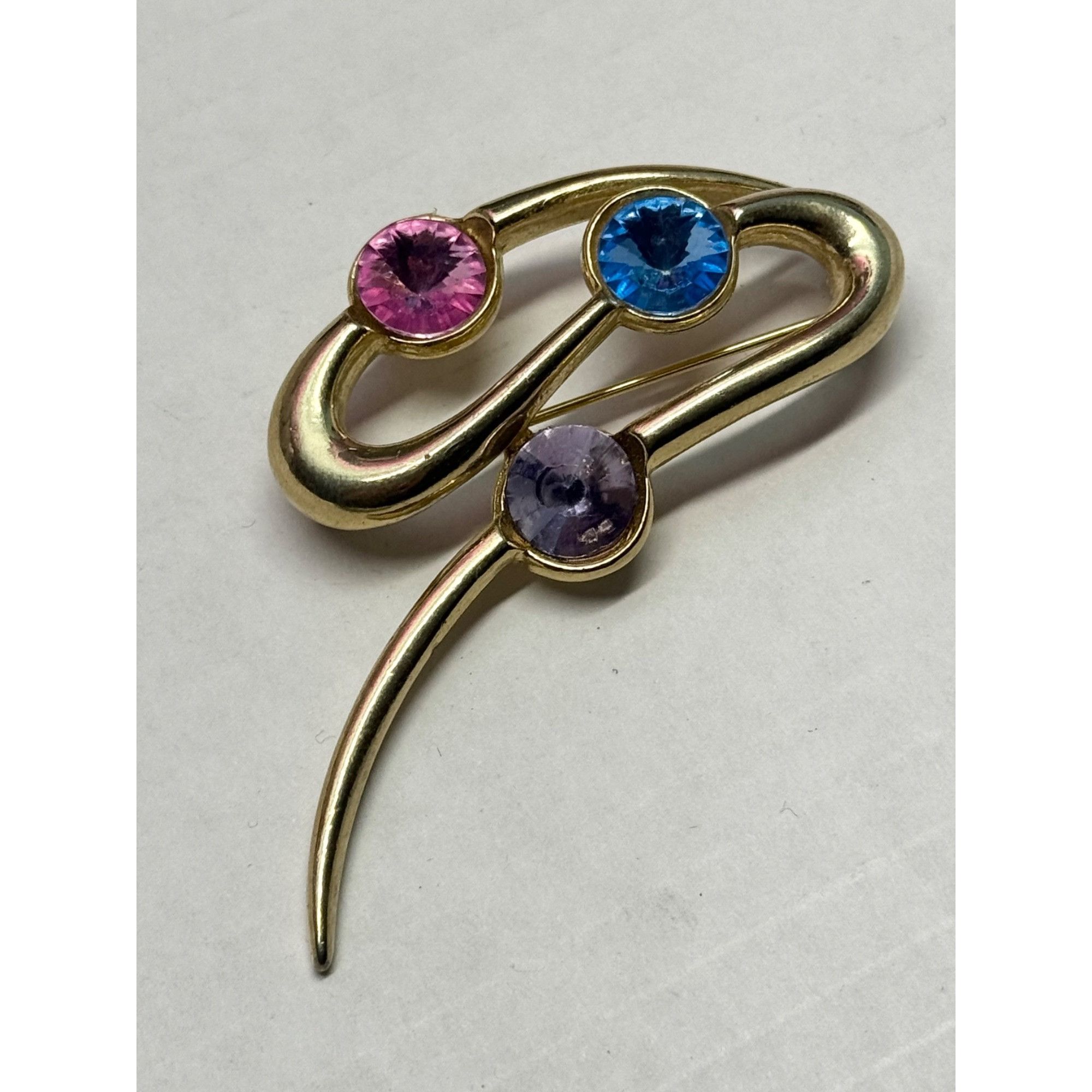 Vintage Vintage rhinestone gold swirl brooch pin Size ONE SIZE - 1 Thumbnail