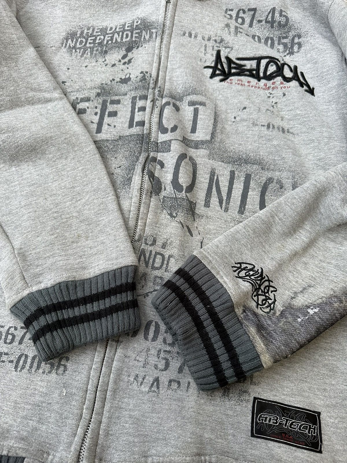 20471120 SICK TRASHED FUR ZIP HOODIE POEM EMBROIDERY IFSIX LGB STYLE Size US XL / EU 56 / 4 - 7 Thumbnail