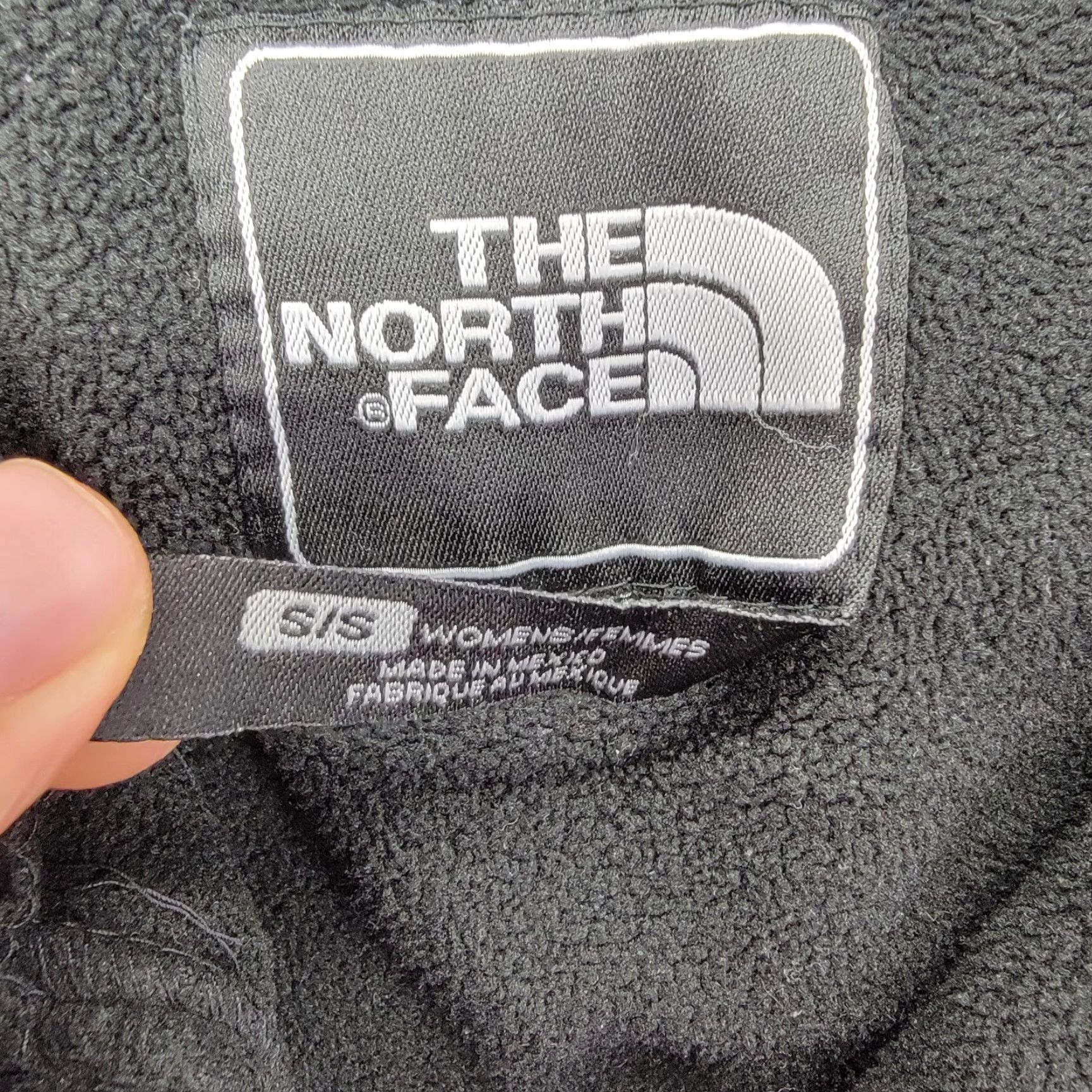 The North Face The North Face jacket Womens Small Polartec Fleece Zip Up Black Pink Distressed Size S / US 4 / IT 40 - 3 Thumbnail