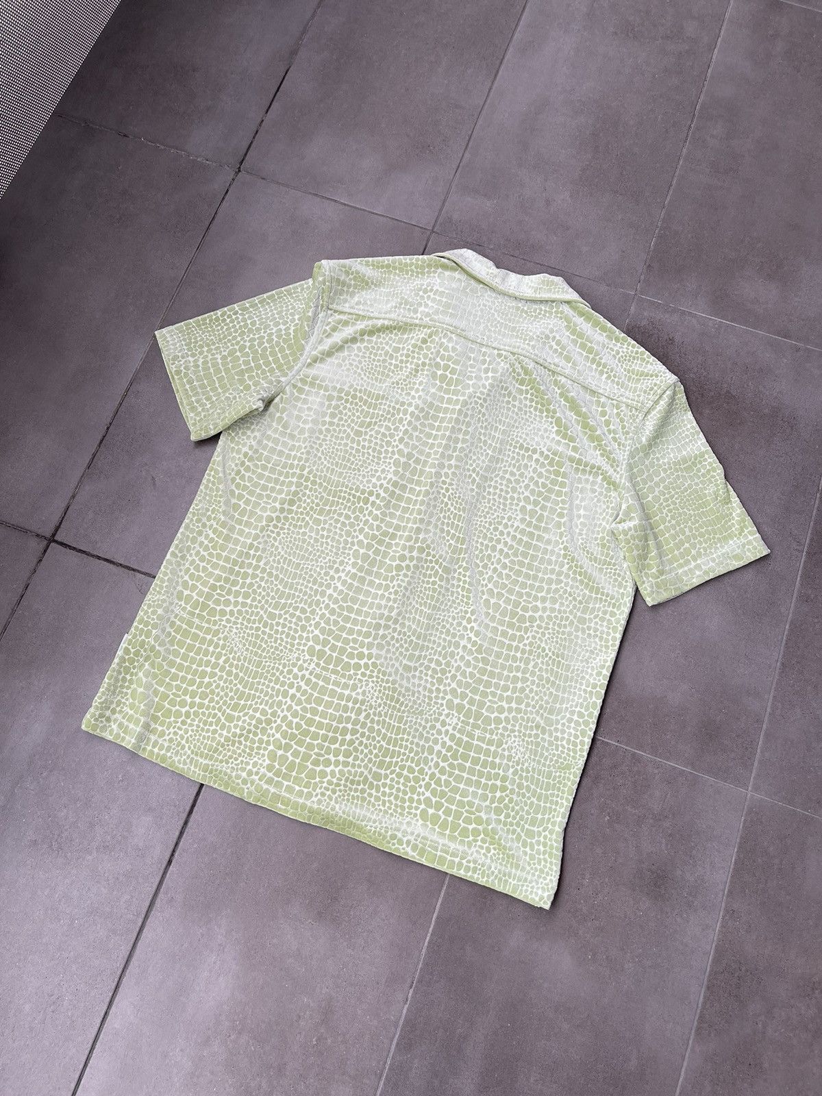 Han Kjobenhavn !DS! SS21 Han Kjobenhavn Pale Green Croc Skin Summer Shirt Size US M / EU 48-50 / 2 - 16 Thumbnail
