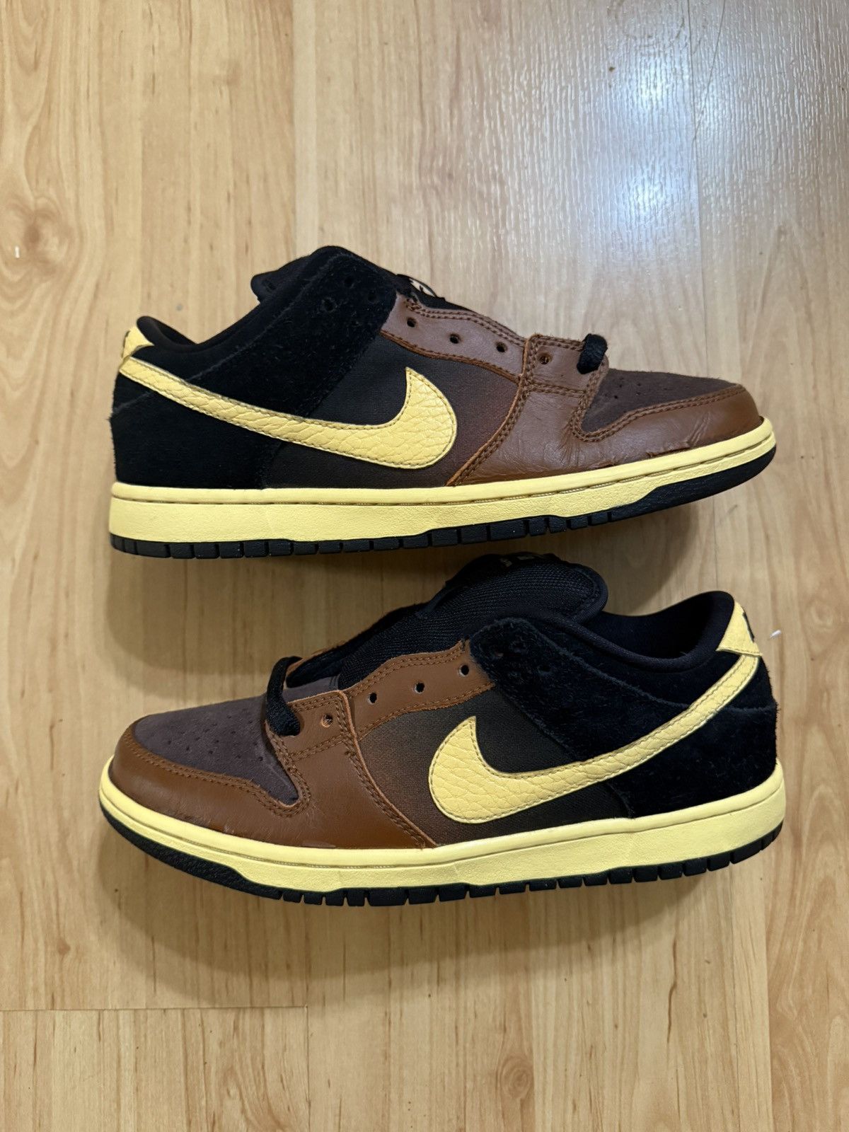 Nike SB 2012 Nike Dunk SB Low Premium OG Black/Tan “Guinness” Size US 7 / EU 40 - 1 Thumbnail