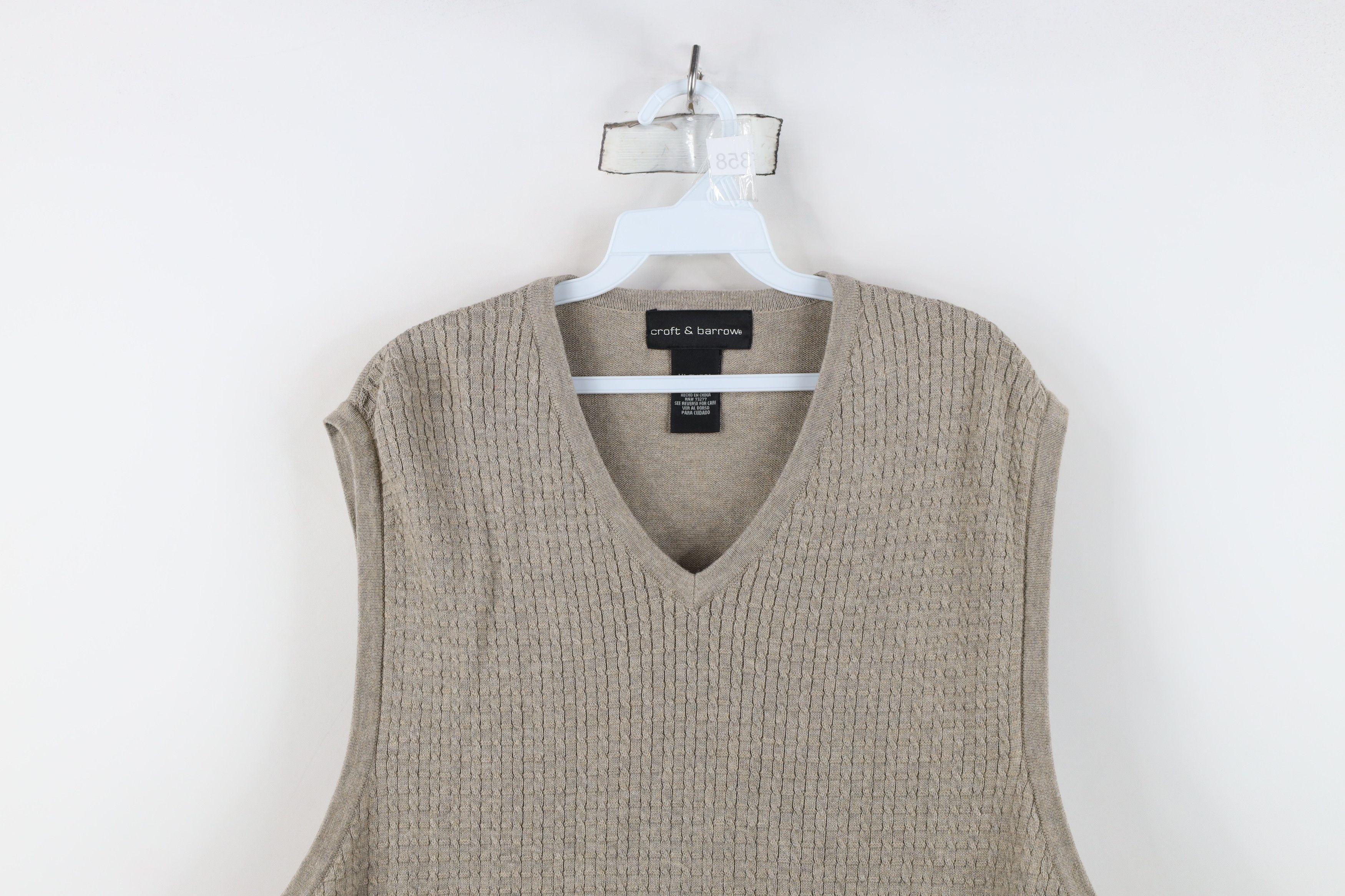 Vintage Vintage 90s Streetwear Cable Knit V-Neck Sweater Vest Beige Size US XL / EU 56 / 4 - 2 Thumbnail