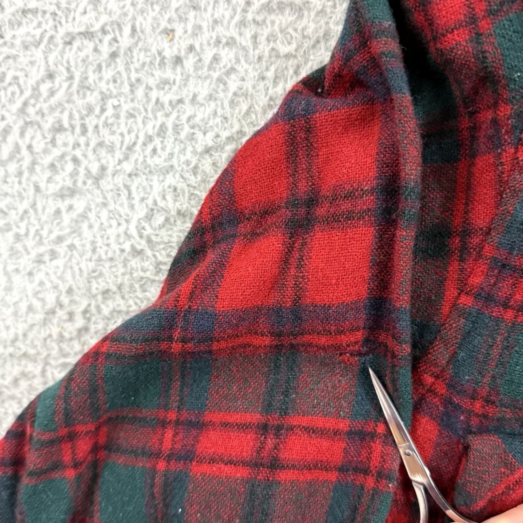 Pendleton VINTAGE Pendleton Wool Flannel Shirt Mens M Red 80s Check Plaid Button USA Shirt Mens M Red 80s Vintage Pendleton Board Shirt Size US M / EU 48-50 / 2 - 6 Thumbnail