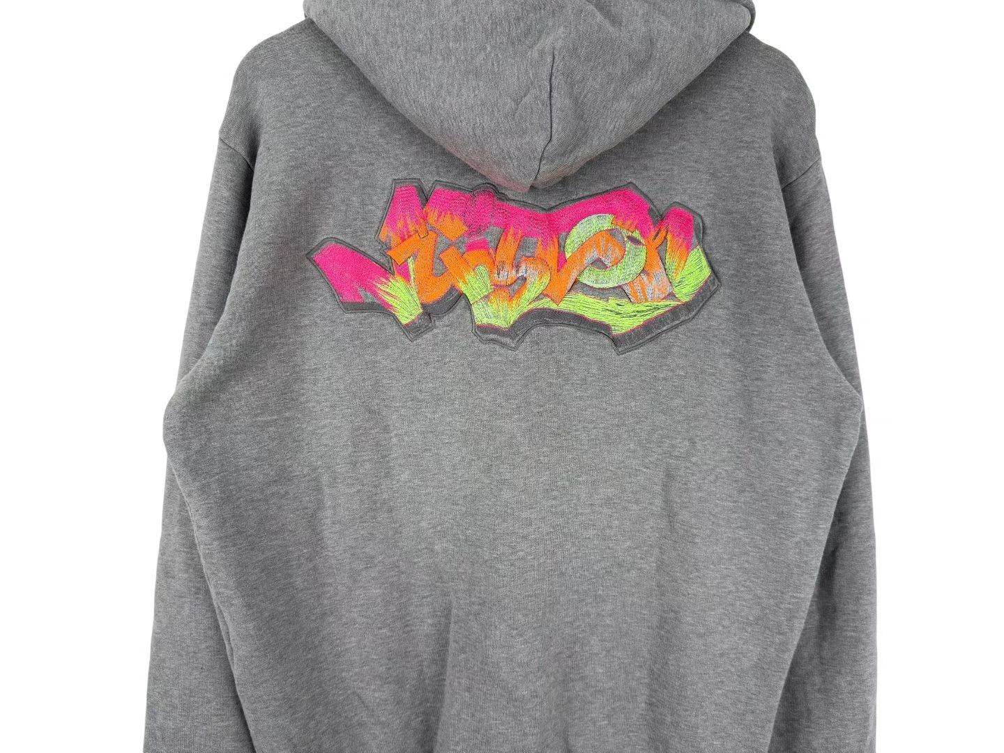 Louis Vuitton Louis Vuitton Gray Neon Embossed Logo Zip Hoodie Size US L / EU 52-54 / 3 - 4 Thumbnail