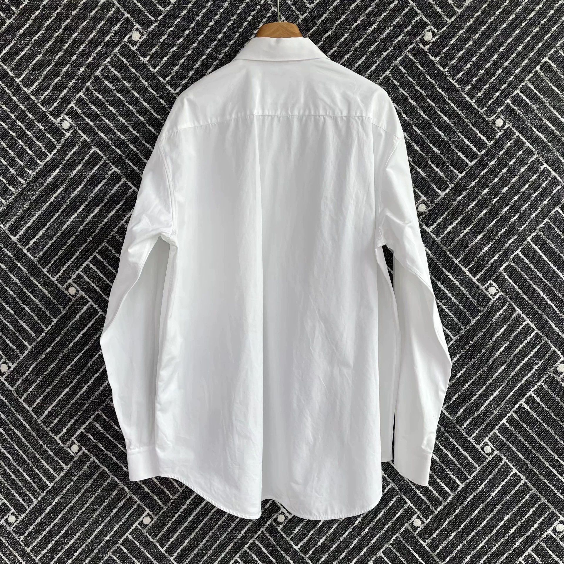 Jil Sander White Long Sleeve Button-Up Shirt with Art Print. Size US L / EU 52-54 / 3 - 2 Thumbnail