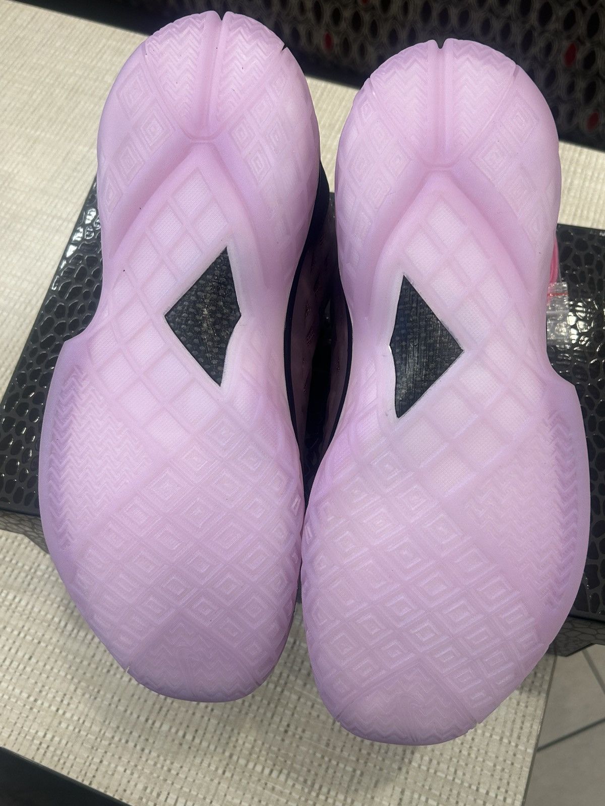 Nike Nike Kobe 3 Low Protro Pink Quartz Sz-9 All Sizes Available Size US 9 / EU 42 - 2 Thumbnail