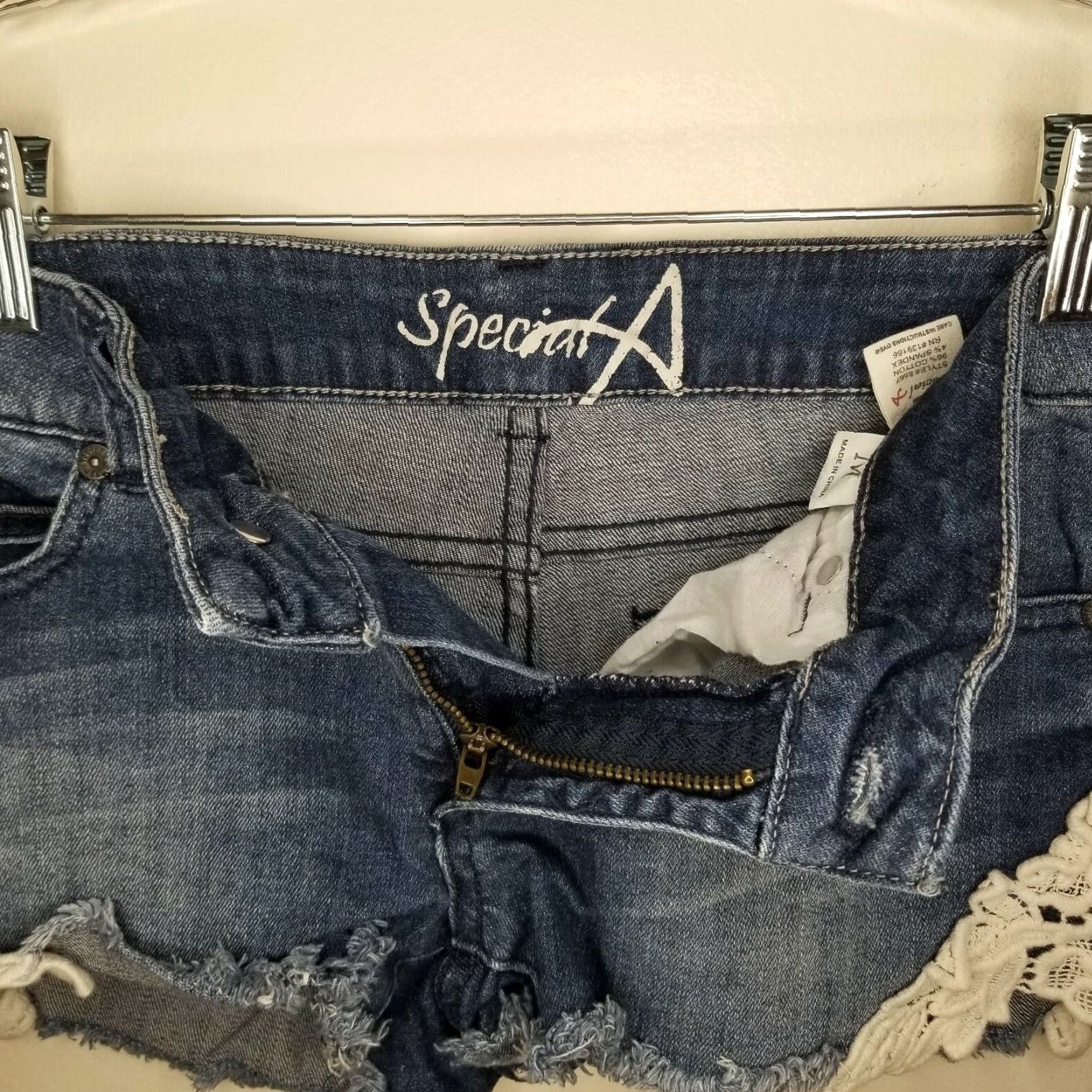 Vintage VINTAGE Special A Jeans Cut-Off Women Size M Blue Shorts/Jeans Women's M Cutoff Blue Denim Size 32" / US 10 / IT 46 - 2 Thumbnail