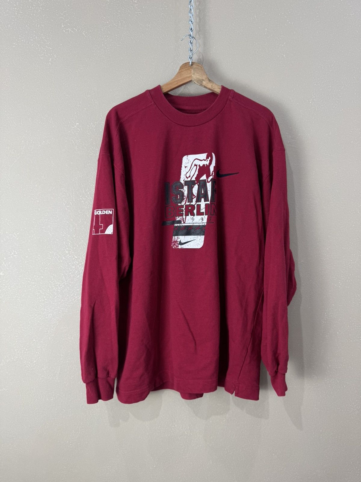 Nike Vintage 1997 Nike center swoosh Berlin run marathon crewneck Size US L / EU 52-54 / 3 - 1 Thumbnail