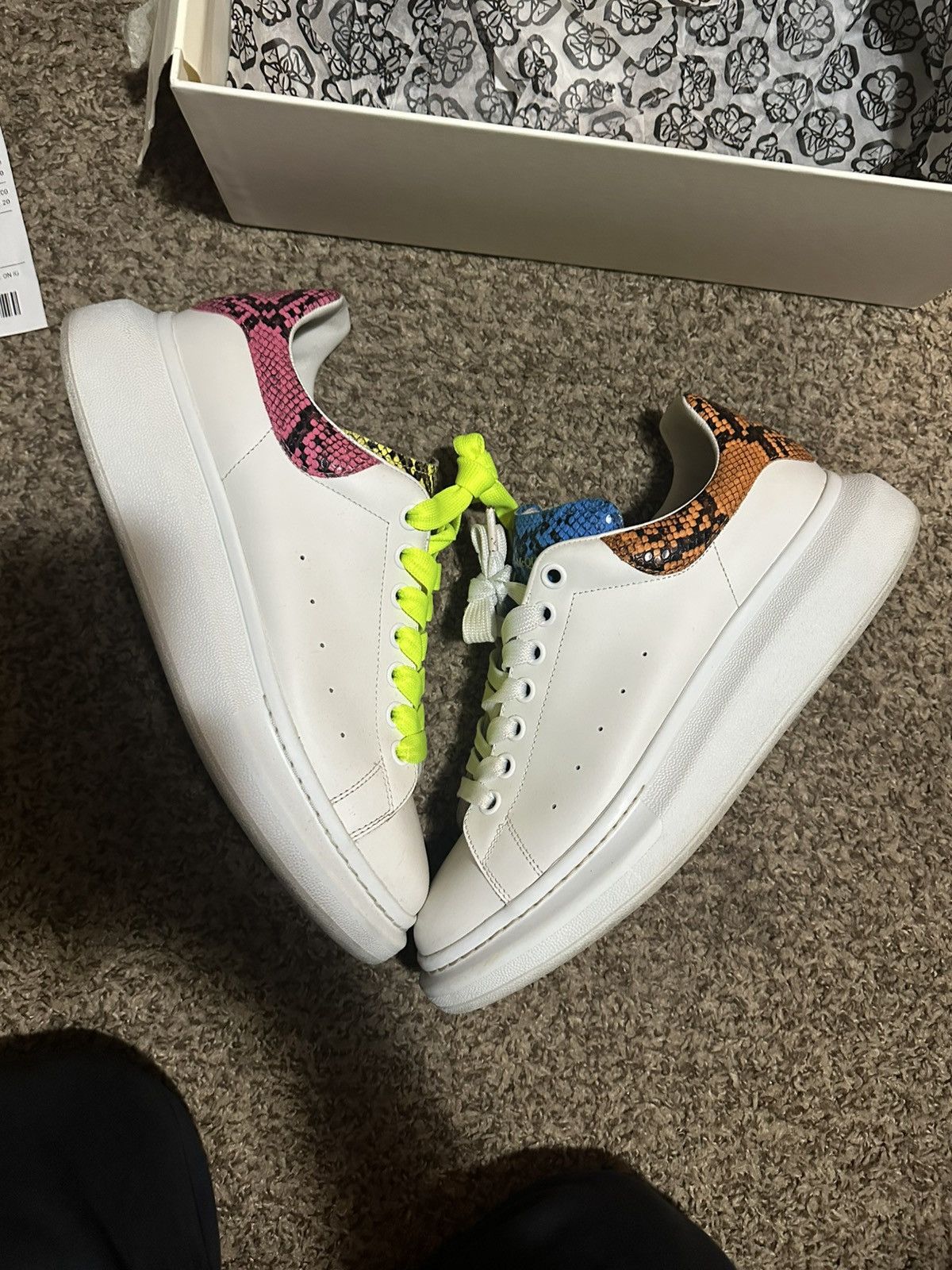 McQ Alexander McQueen Alexander Mcqueen Oversized Sneaker ‘White Multi Snakeskin Size US 11 / EU 44 - 10 Thumbnail