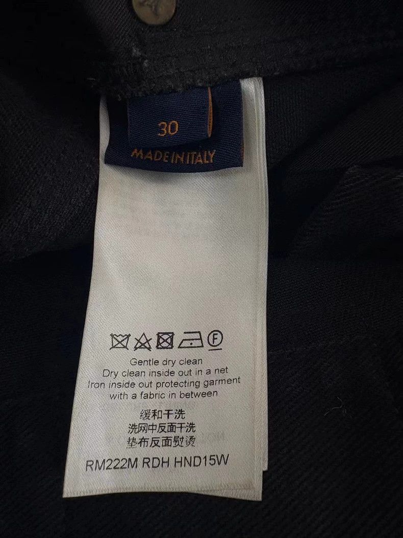Louis Vuitton LOUIS VUITTON Back pocket graffiti logo jeans 2504-Nextarro Size US 30 / EU 46 - 7 Thumbnail